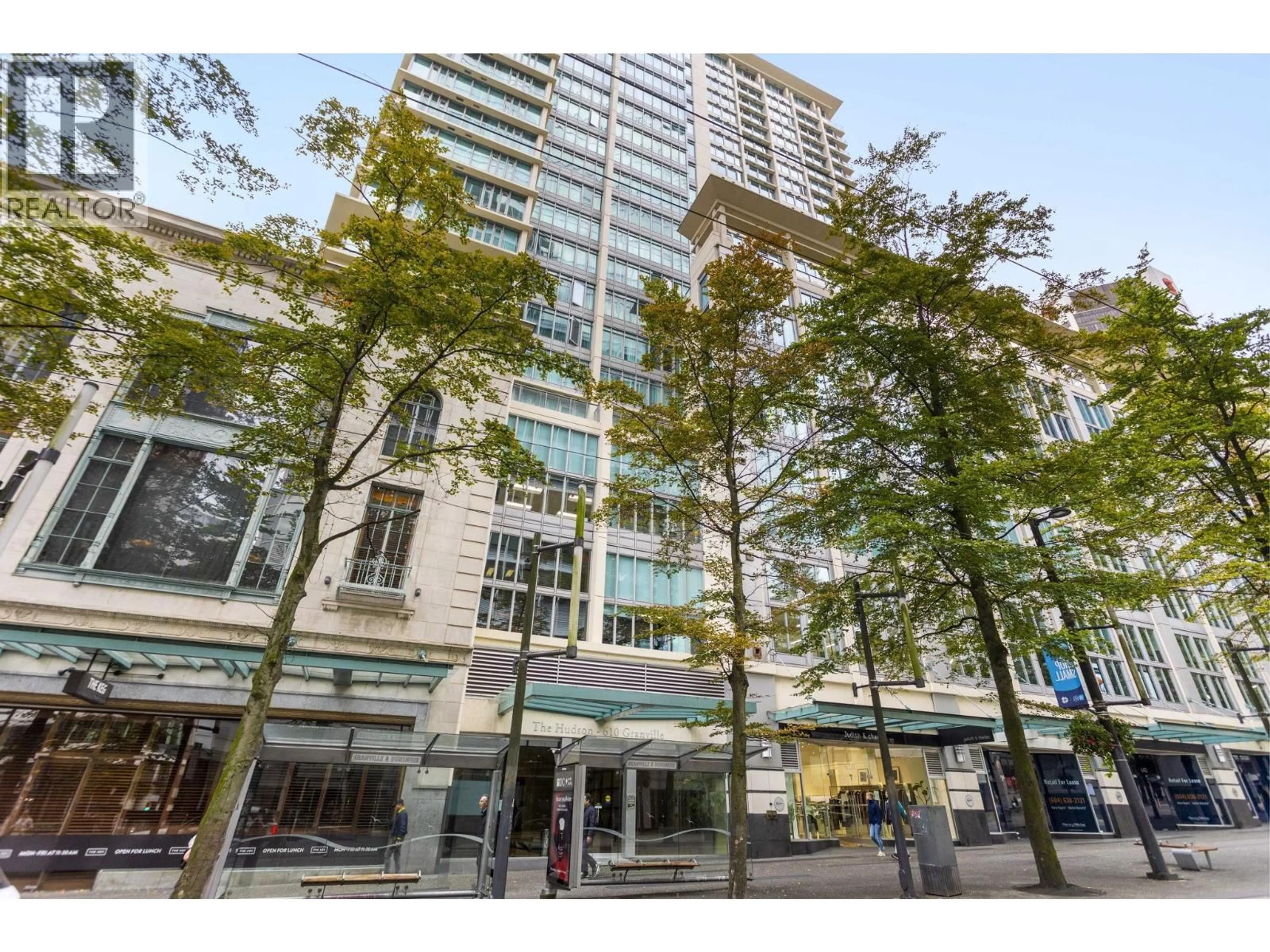 Patio, street for 2613 - 610 GRANVILLE STREET, Vancouver British Columbia V6C3T3
