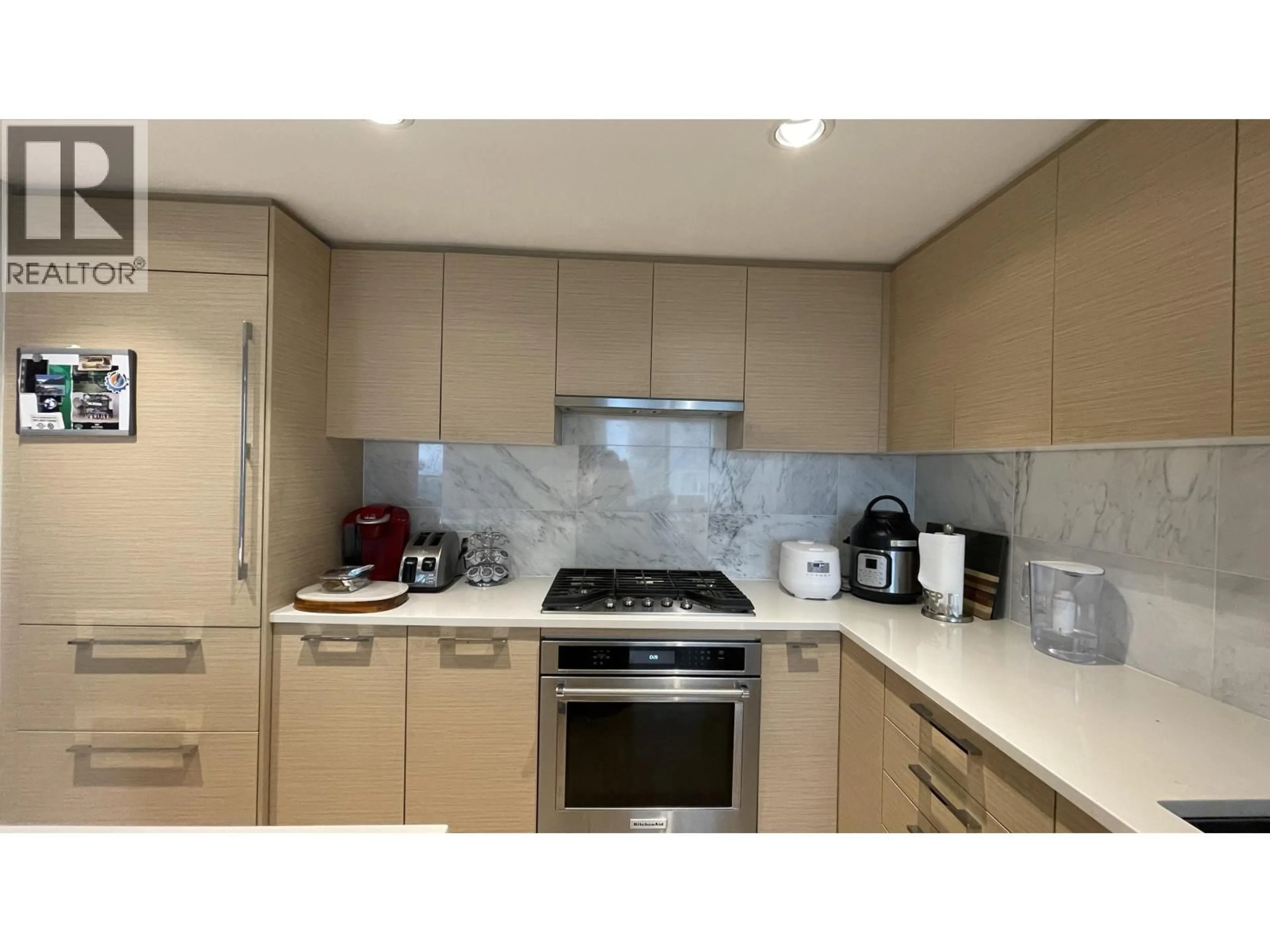 Standard kitchen, unknown for 1208 - 6700 DUNBLANE AVENUE, Burnaby British Columbia V5H0J3