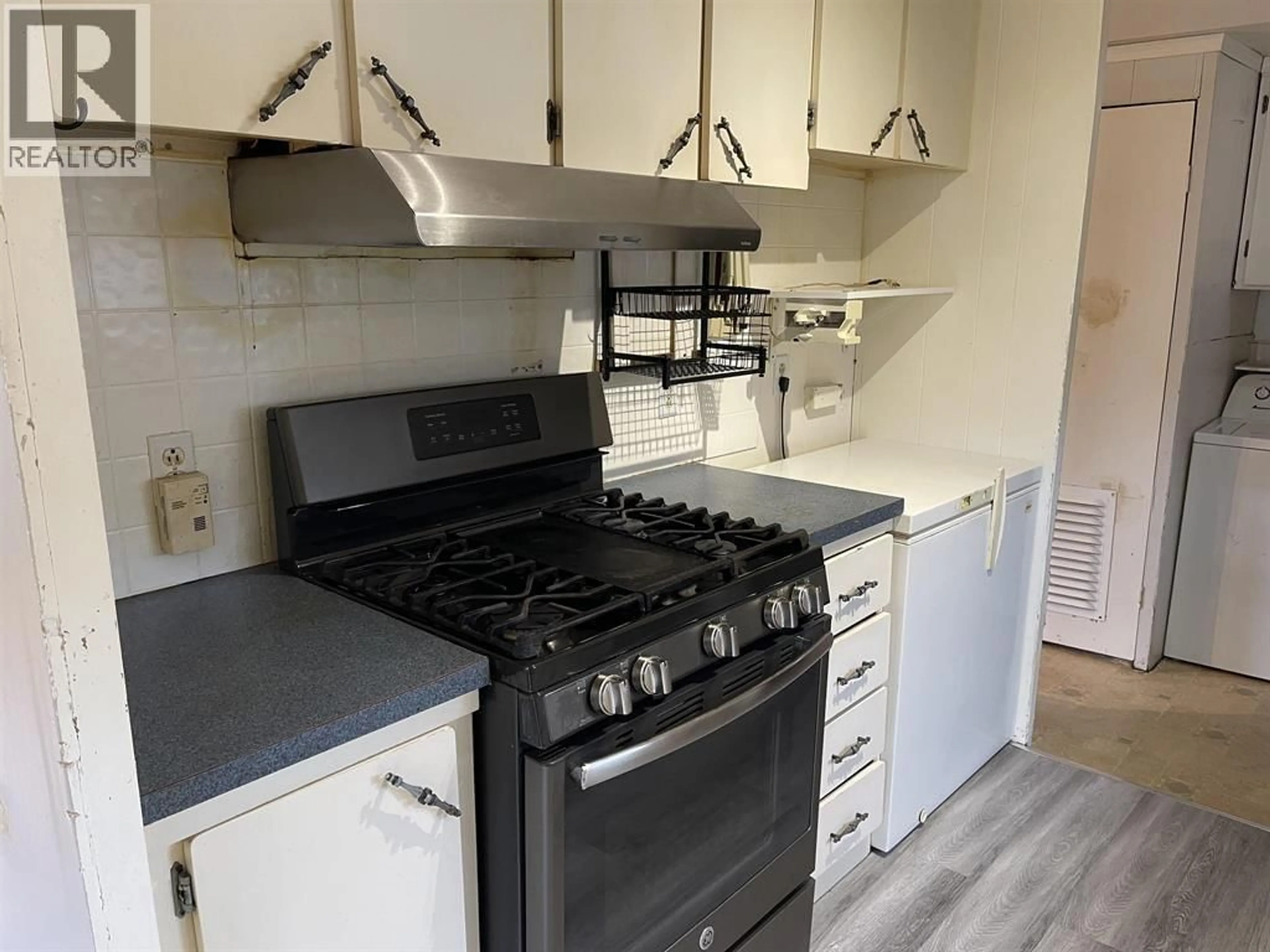 Standard kitchen, wood/laminate floor for 54 - 3616 LARCH AVENUE, Terrace British Columbia V8G5B9