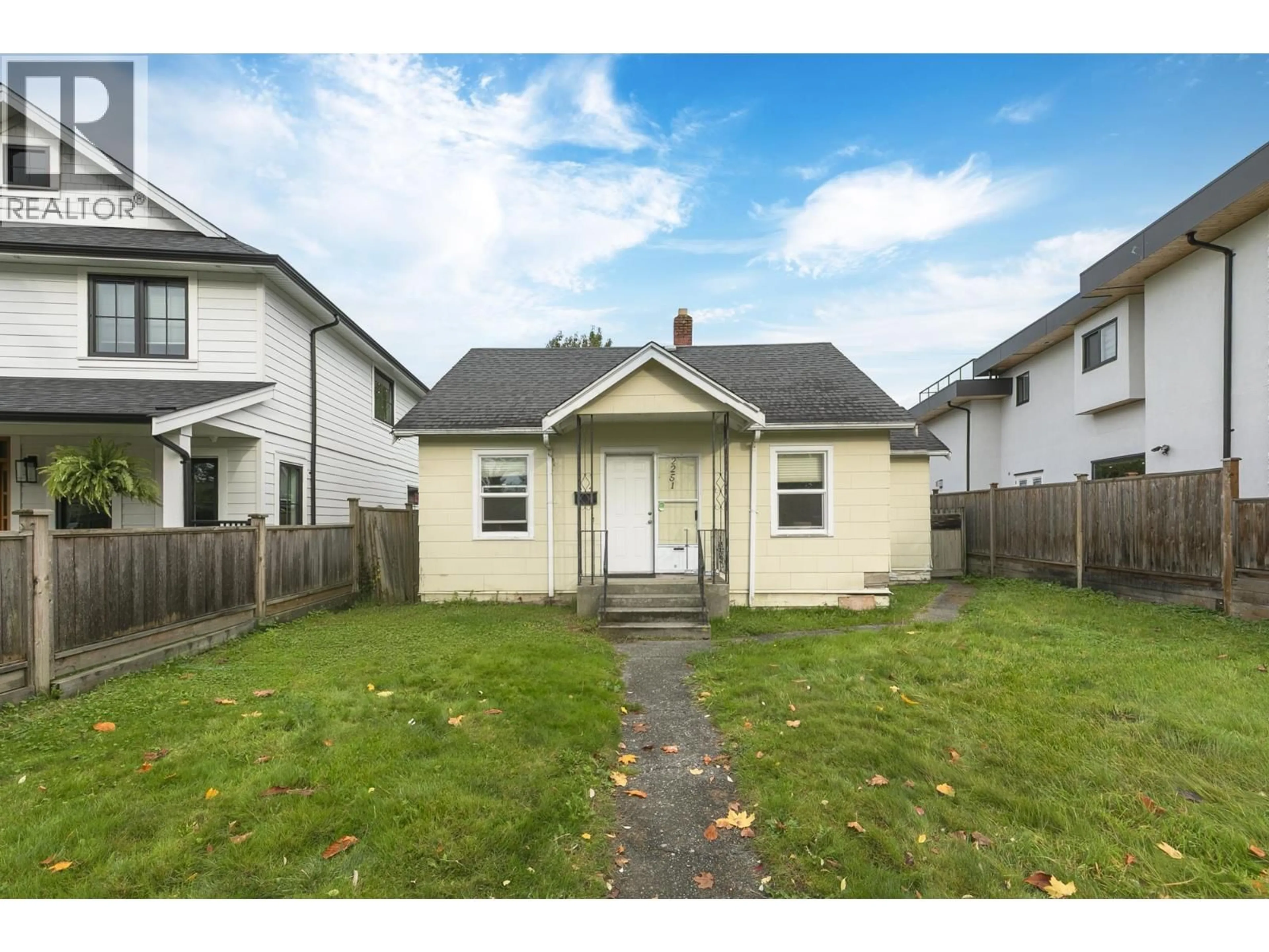 A pic from outside/outdoor area/front of a property/back of a property/a pic from drone, street for 2251 WELLINGTON CRESCENT, Richmond British Columbia V7B1G9