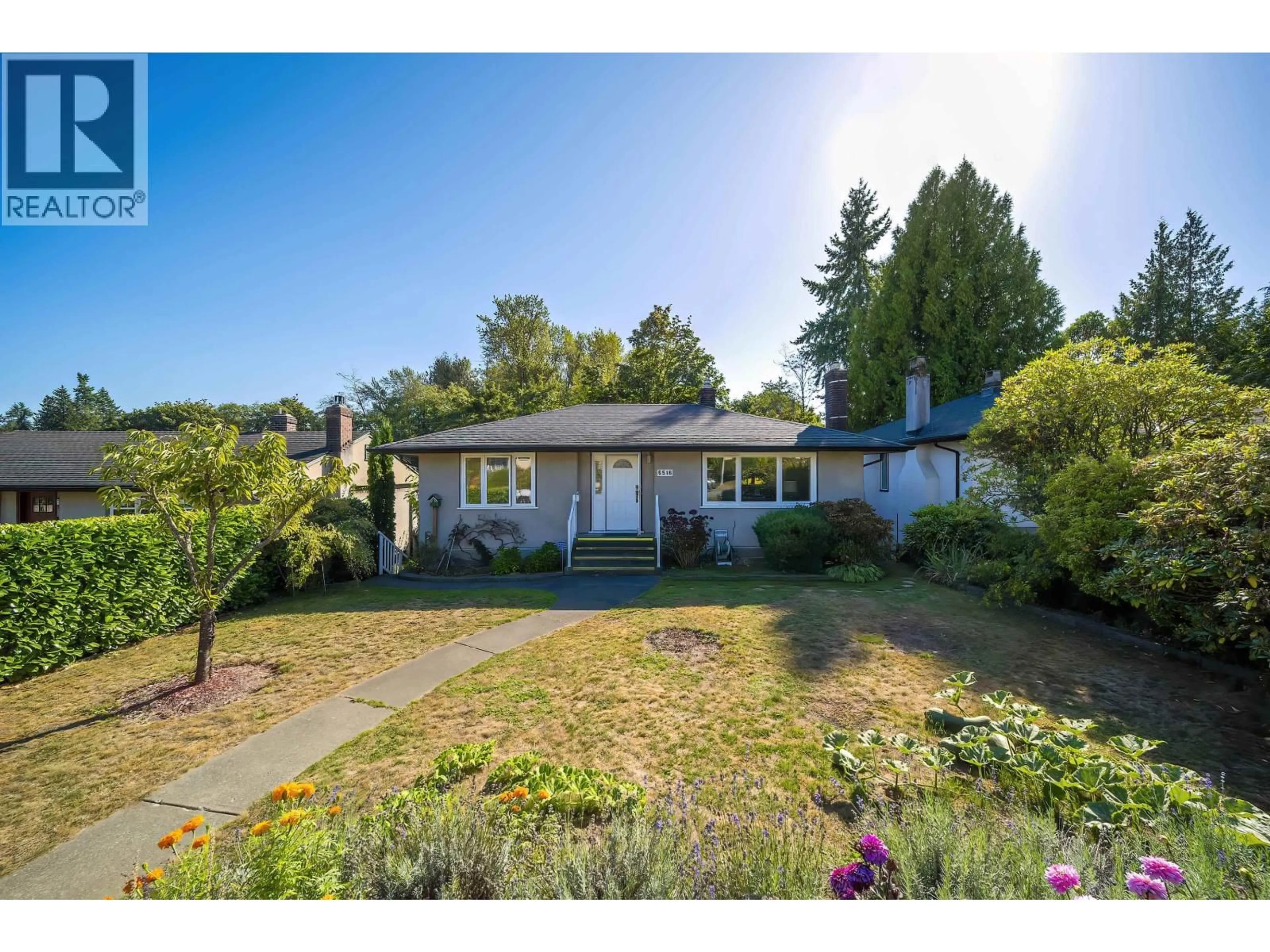 A pic from outside/outdoor area/front of a property/back of a property/a pic from drone, street for 6516 PORTLAND STREET, Burnaby British Columbia V5E1A2