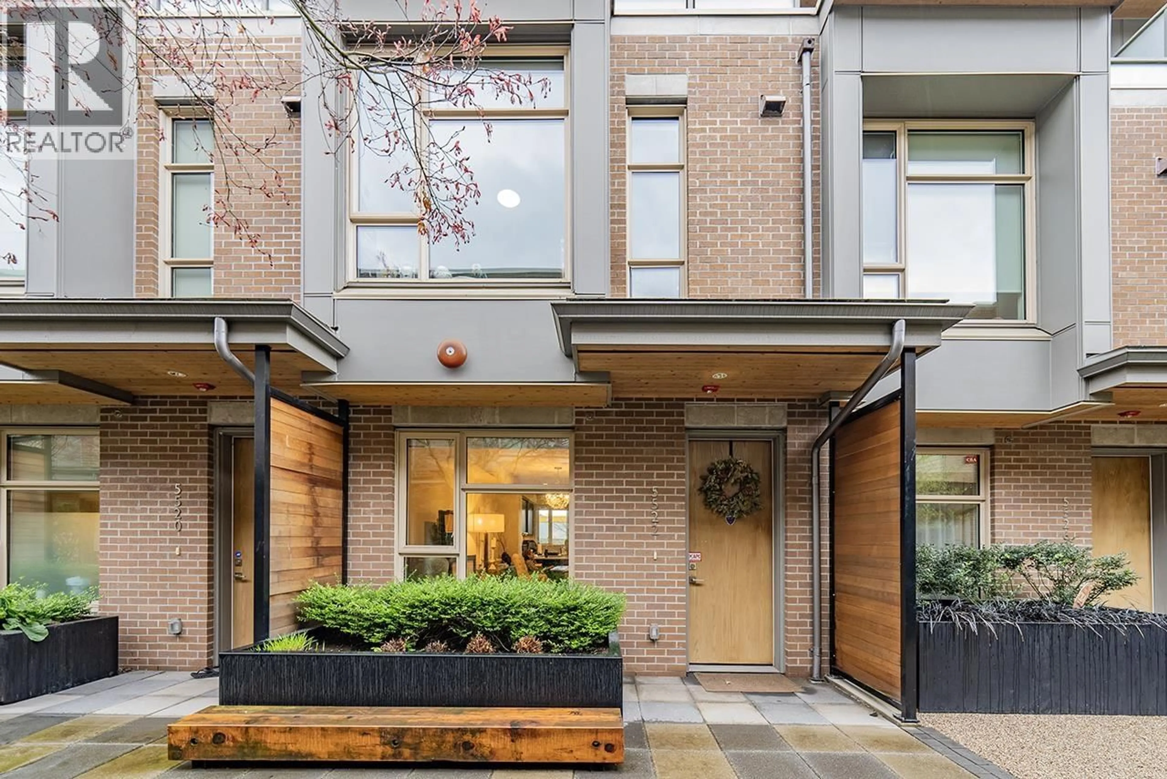 Home with brick exterior material, street for 5522 OAK STREET, Vancouver British Columbia V6M2V6