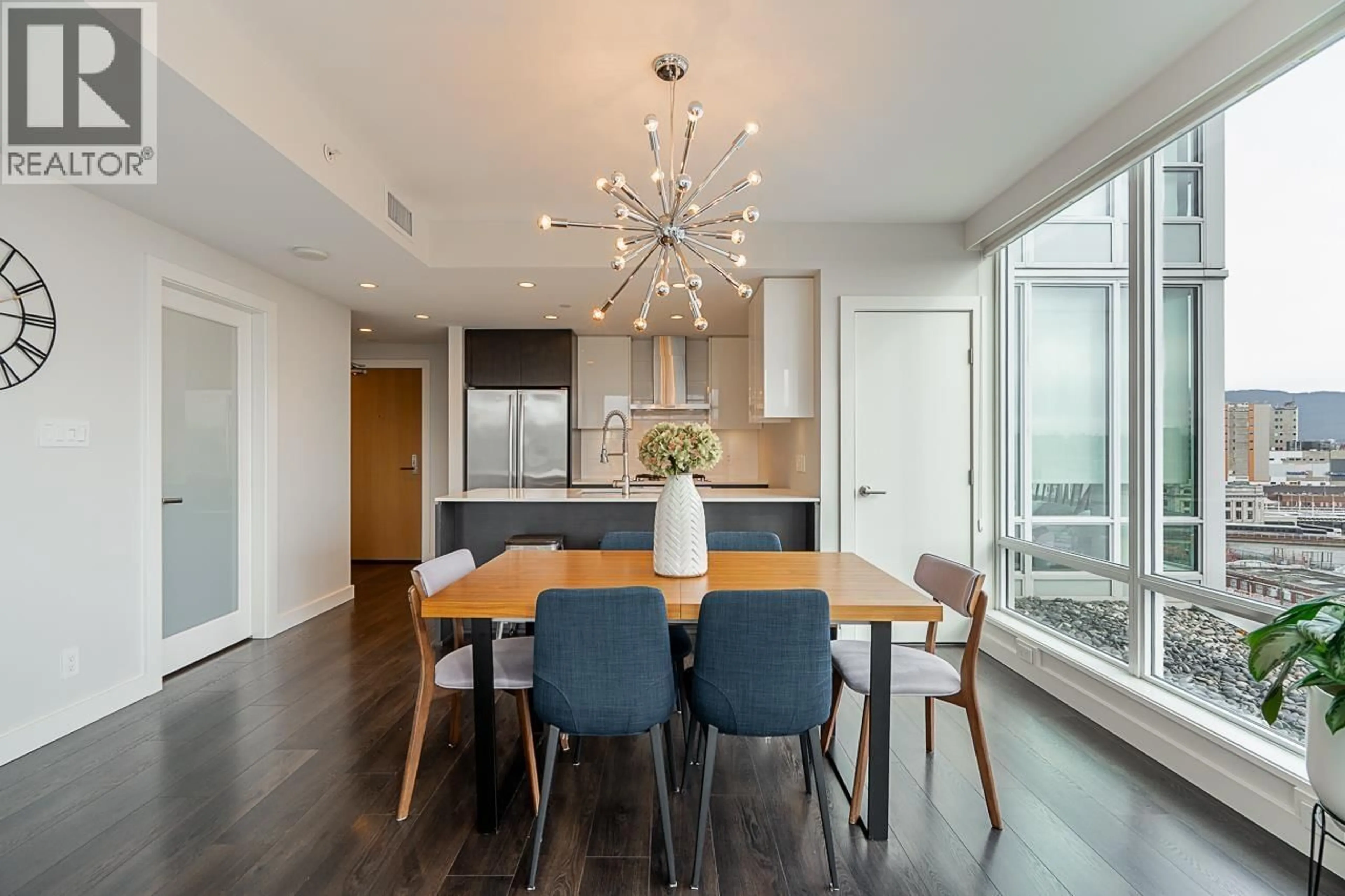 Dining room, wood/laminate floor for 1517 - 1618 QUEBEC STREET, Vancouver British Columbia V6A0C5