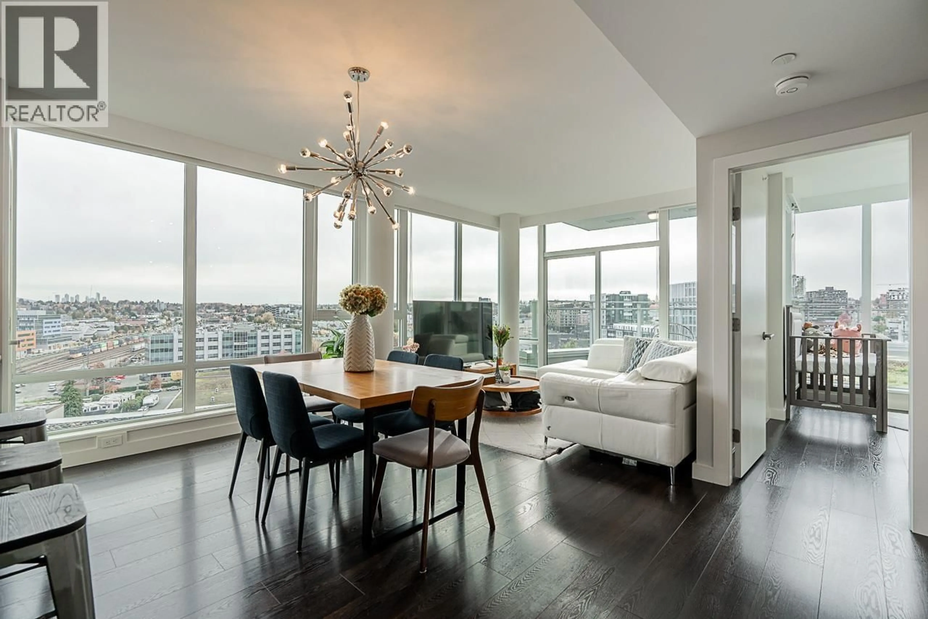 Dining room, wood/laminate floor for 1517 - 1618 QUEBEC STREET, Vancouver British Columbia V6A0C5