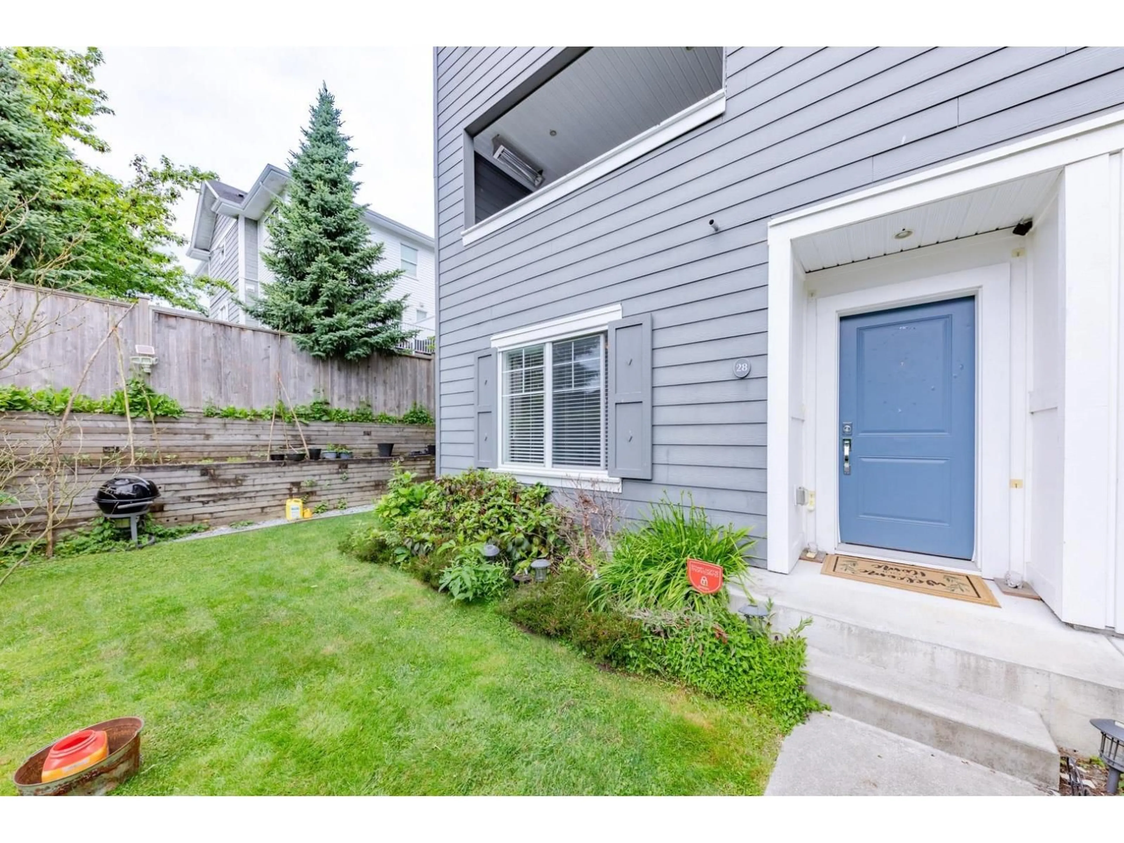 Patio, street for 28 - 16337 15, Surrey British Columbia V4A0C3