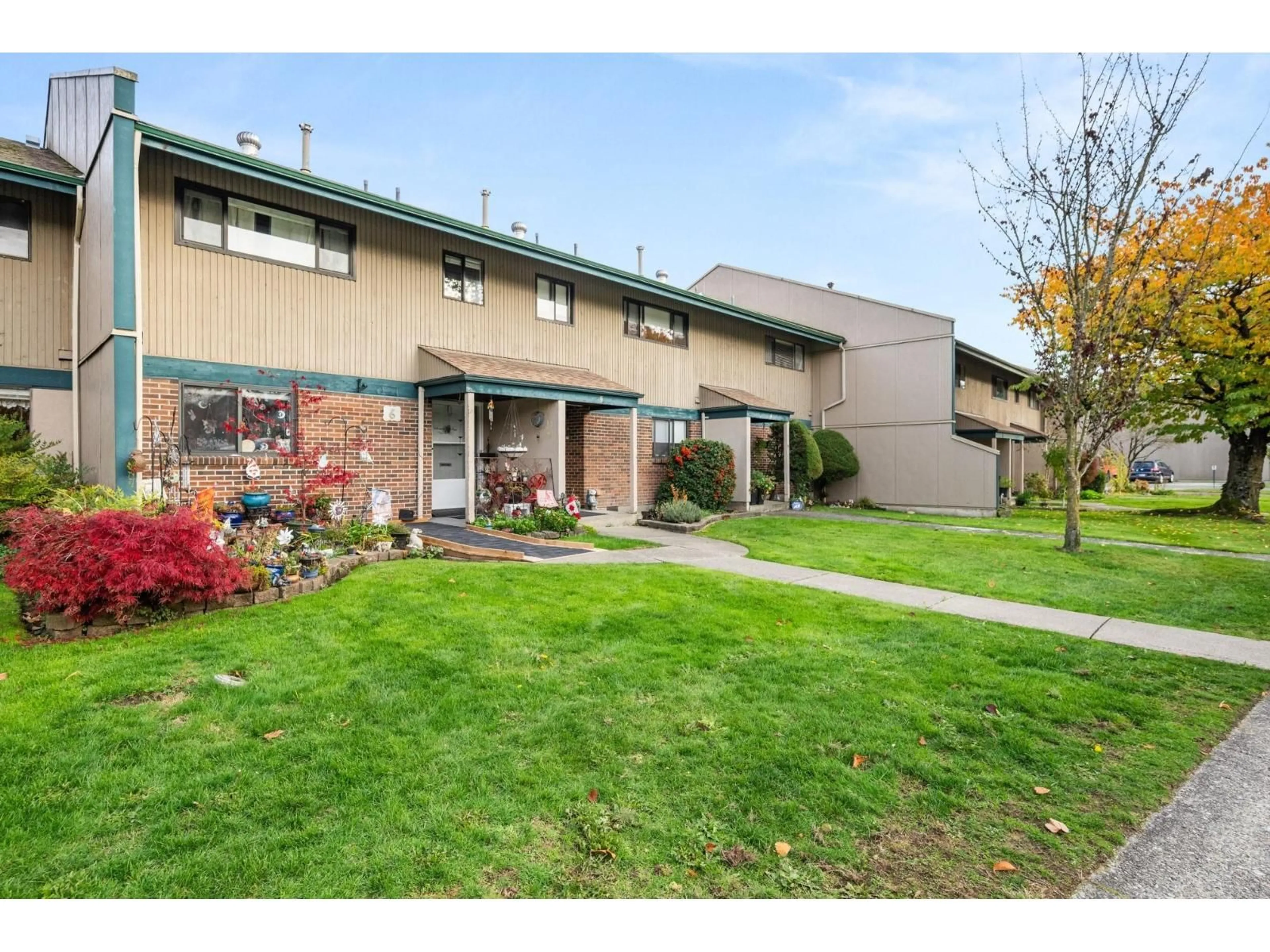 Unknown for 5 - 5850 177B, Surrey British Columbia V3S4J6