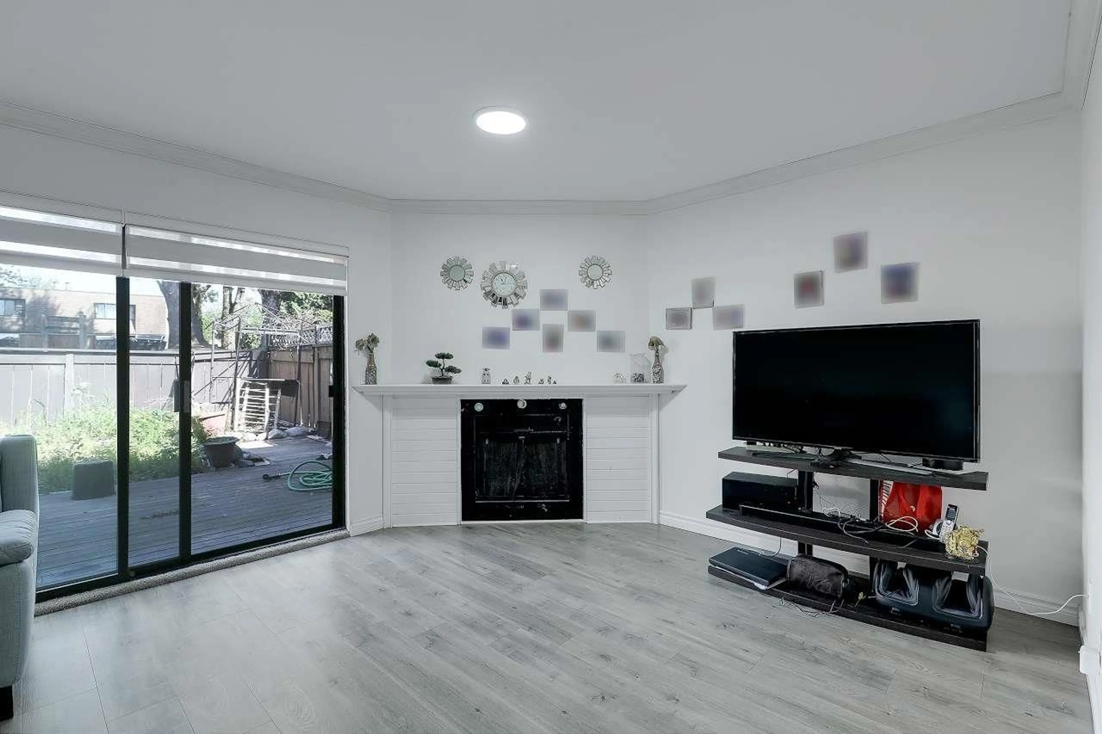 Unknown for 252 - 9452 PRINCE CHARLES, Surrey British Columbia V3V1S6