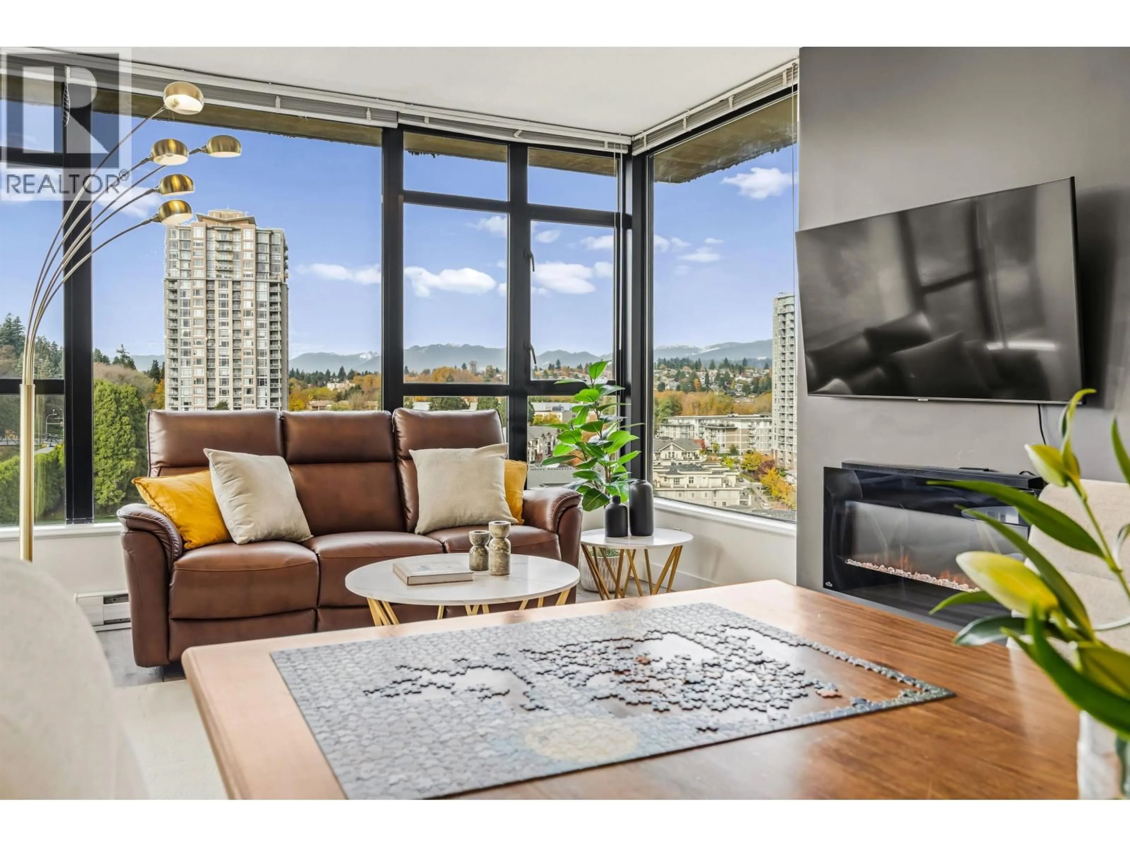 Living room with furniture, unknown for 1701 - 15 ROYAL AVENUE, New Westminster British Columbia V3L0A9