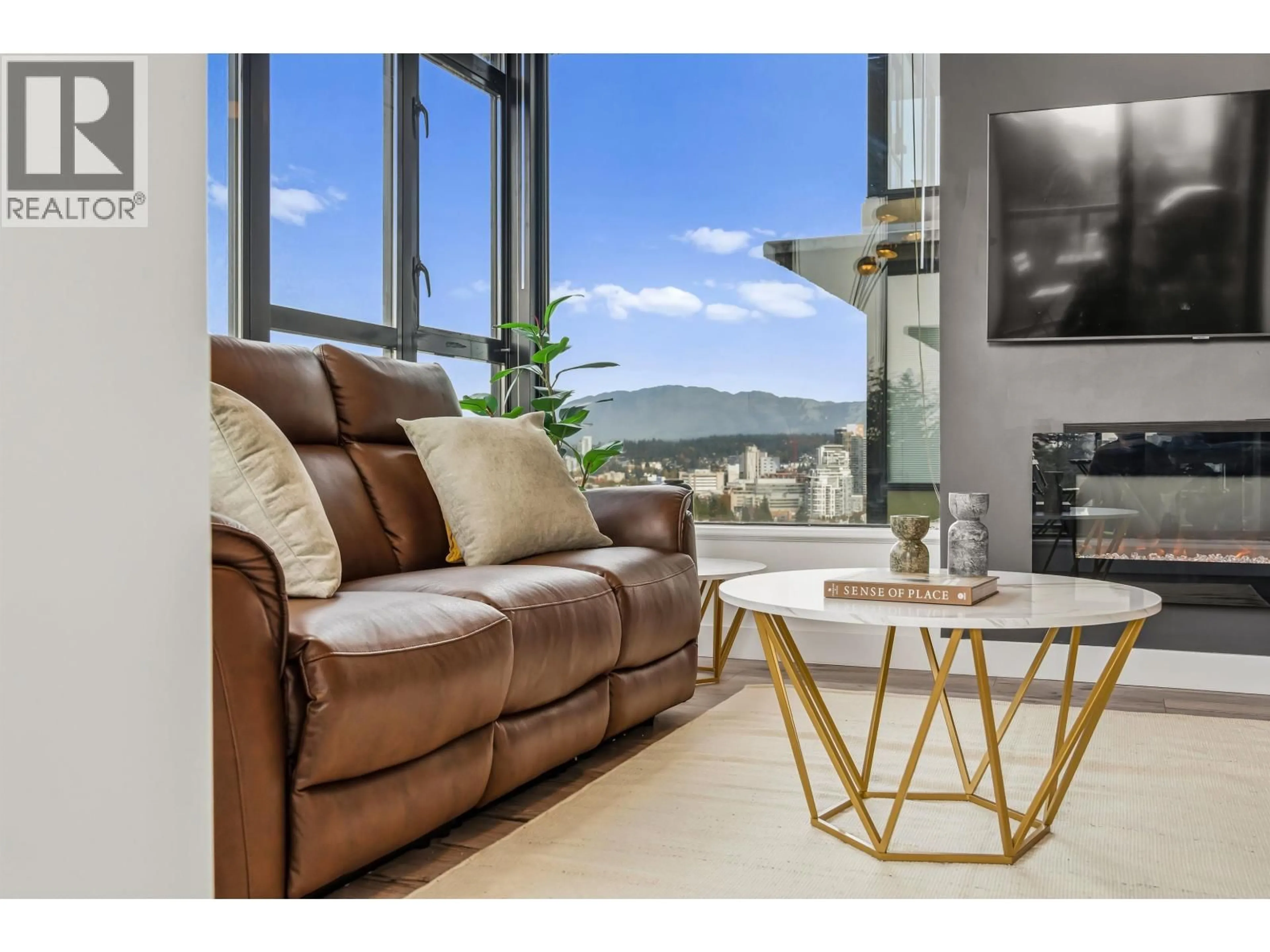 Living room with furniture, unknown for 1701 - 15 ROYAL AVENUE, New Westminster British Columbia V3L0A9