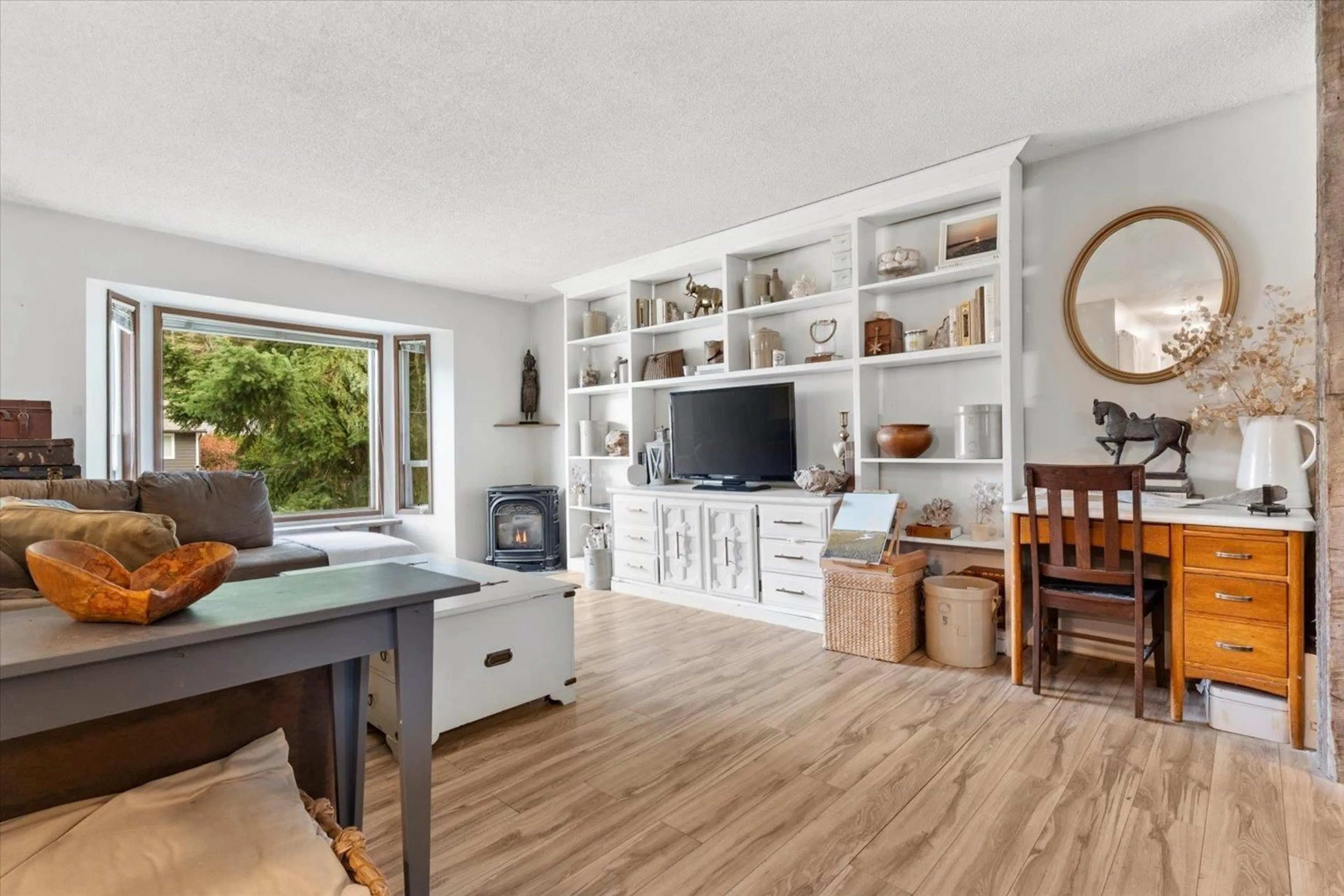 Open concept kitchen, unknown for 21331 MALLARD DRIVE, Hope British Columbia V0X1L1