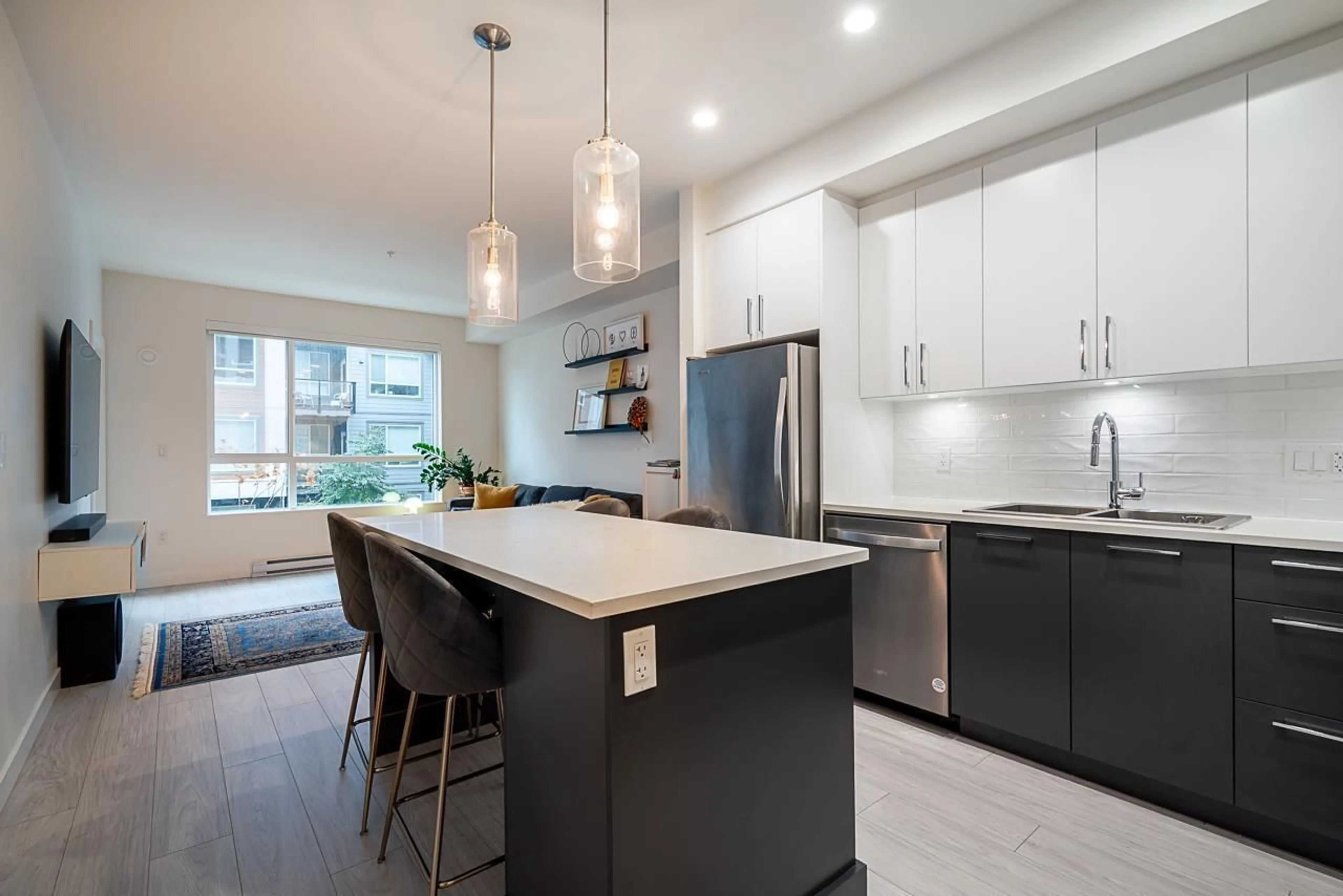 Open concept kitchen, unknown for B228 - 20834 80, Langley British Columbia V2Y3M6