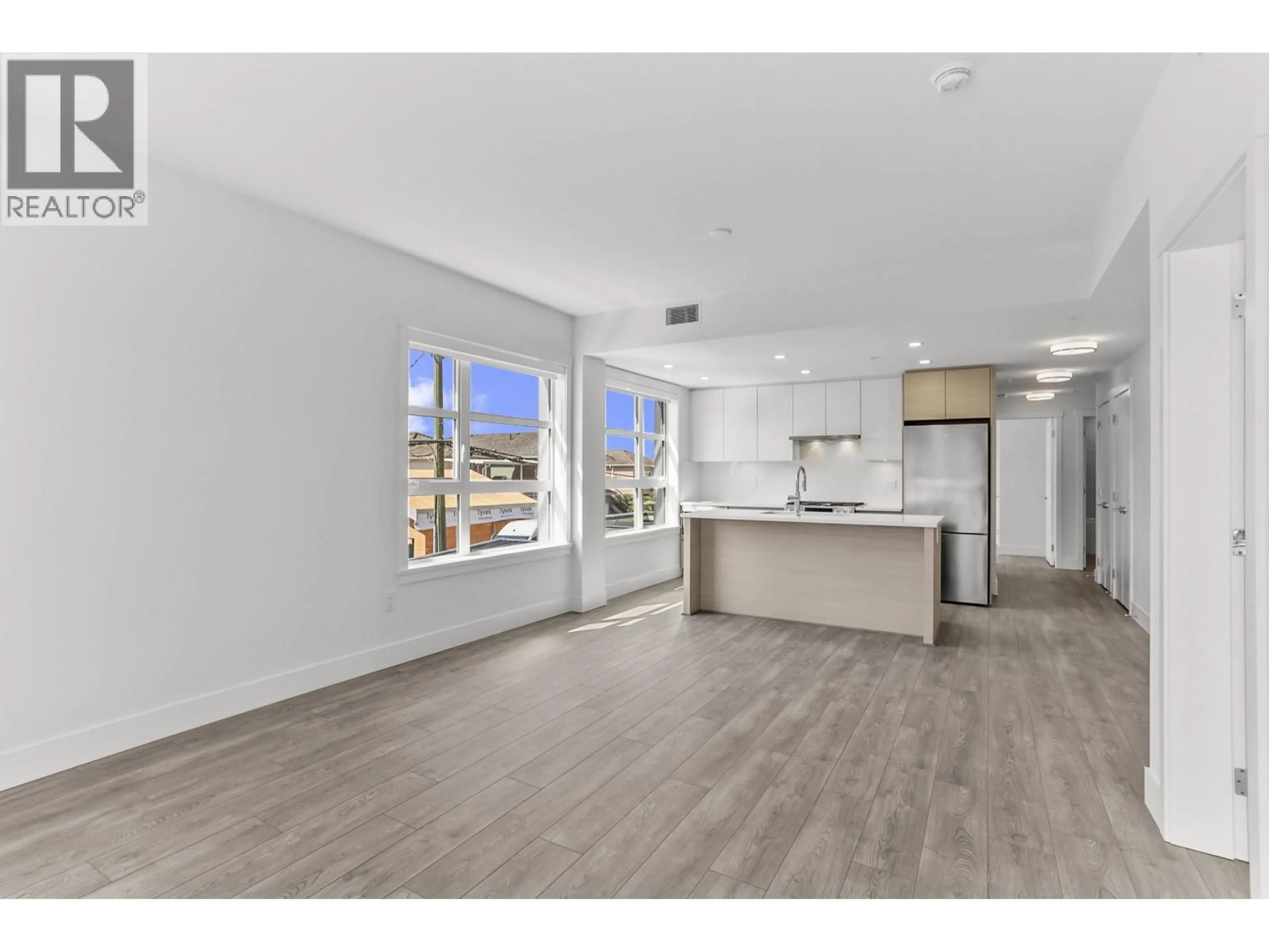 Open concept kitchen, unknown for 306 - 4788 HASTINGS STREET, Burnaby British Columbia V5C0P3