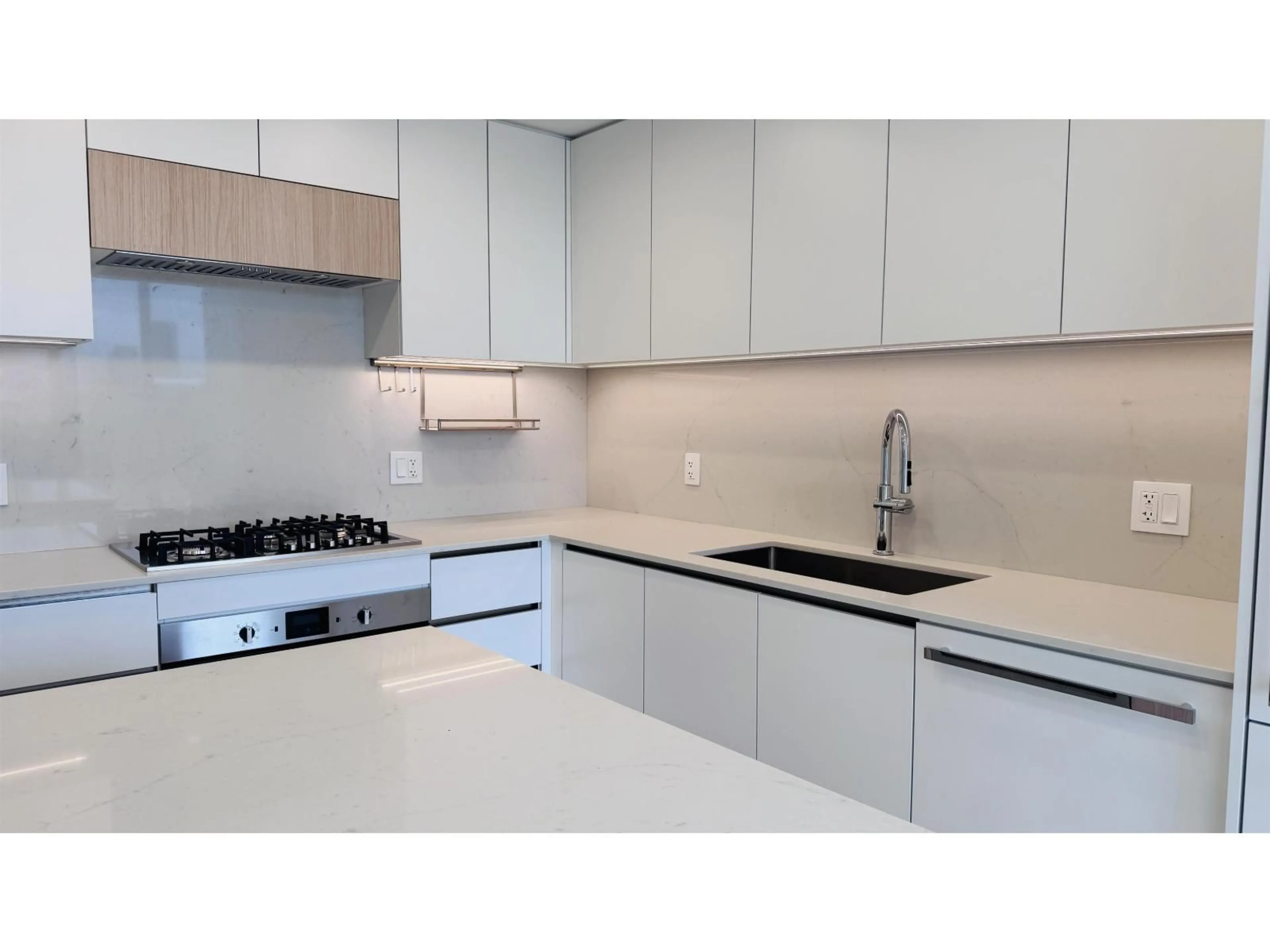 Unknown for 408 - 13573 98A, Surrey British Columbia V3T0X1