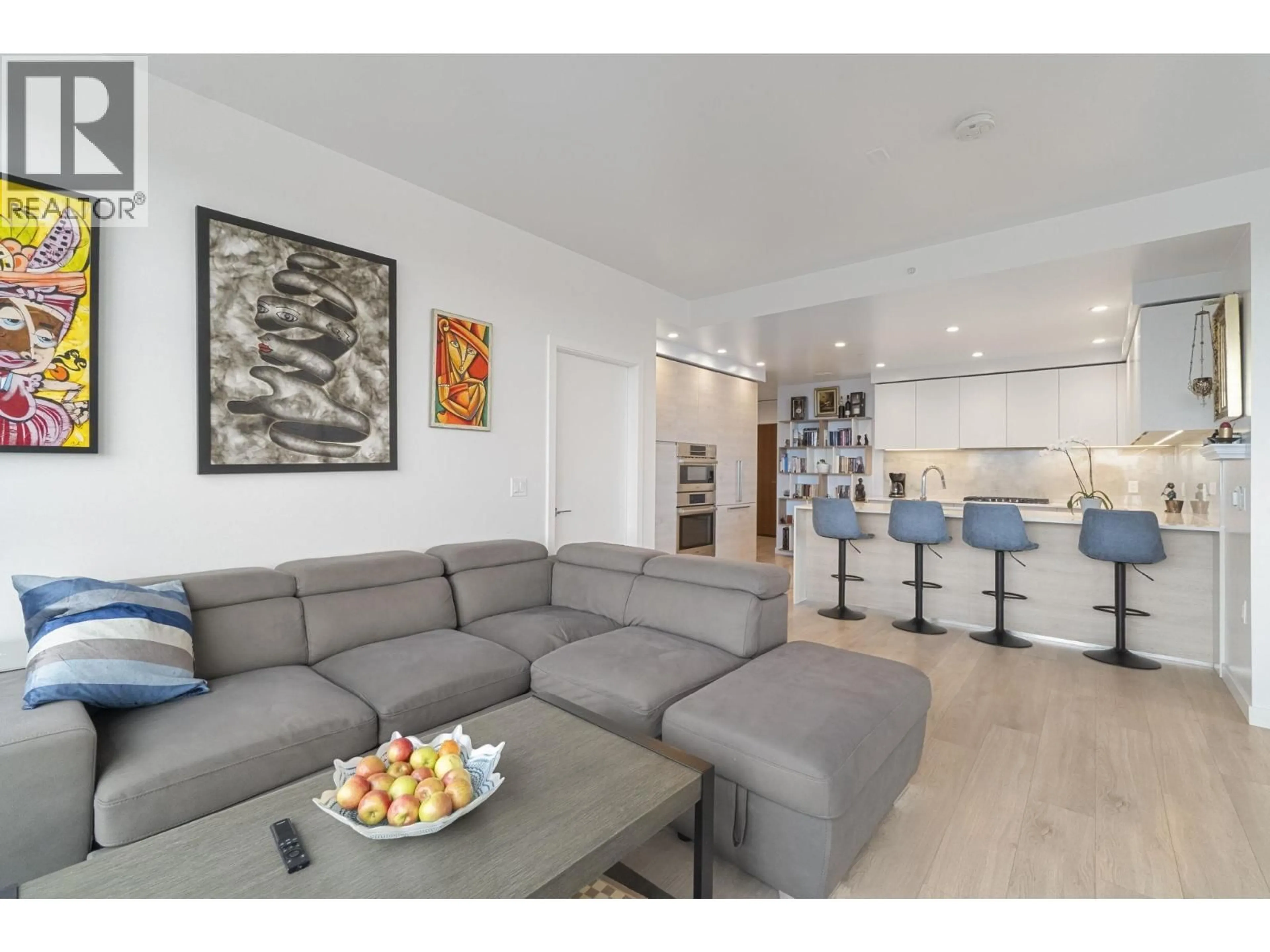 Living room with furniture, unknown for 3503 - 680 QUAYSIDE DRIVE, New Westminster British Columbia V3M0P2