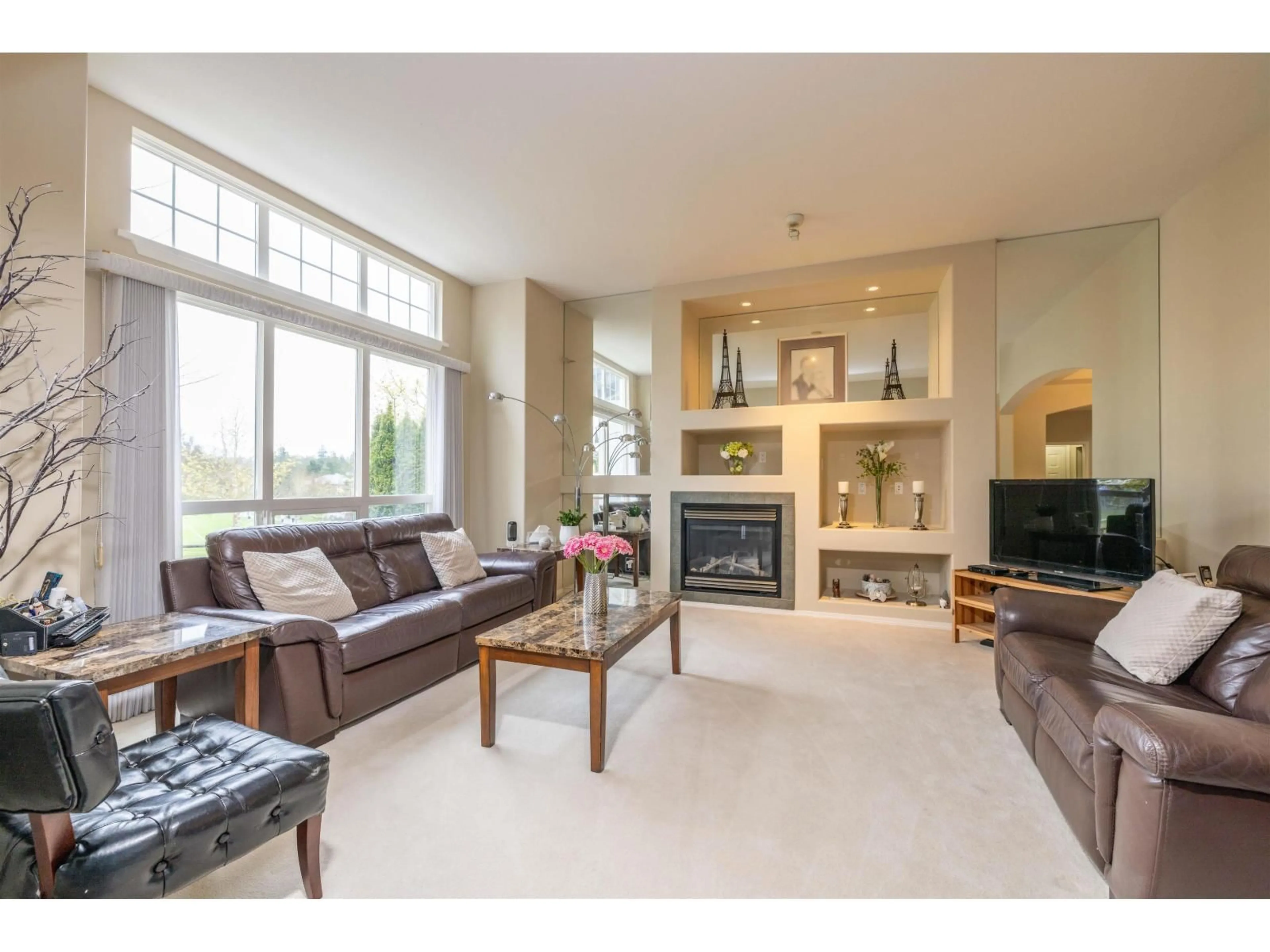 Living room with furniture, unknown for 15638 33, Surrey British Columbia V3Z0K5