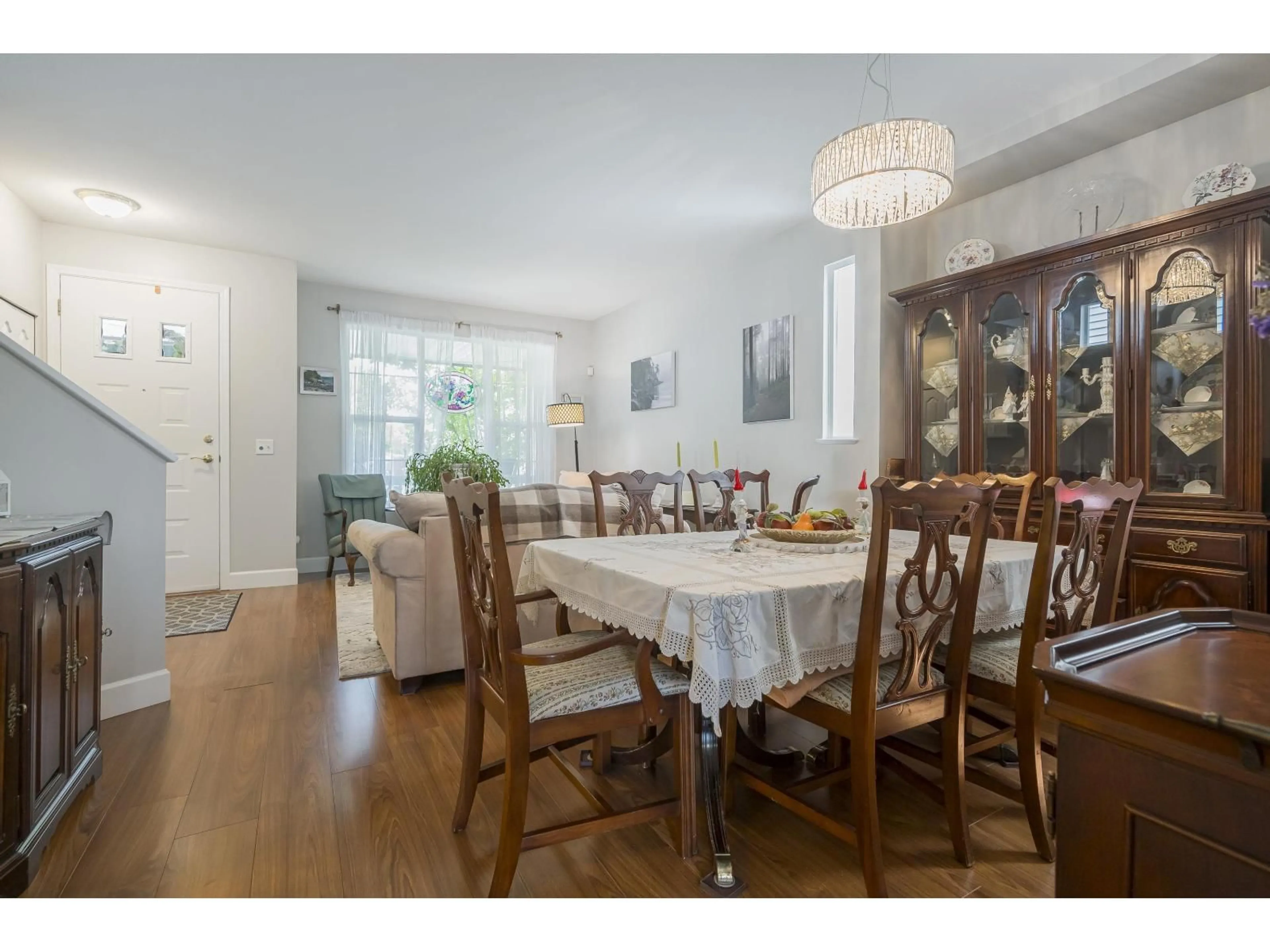 Dining room, wood/laminate floor for 6663 184A, Surrey British Columbia V3S9A8