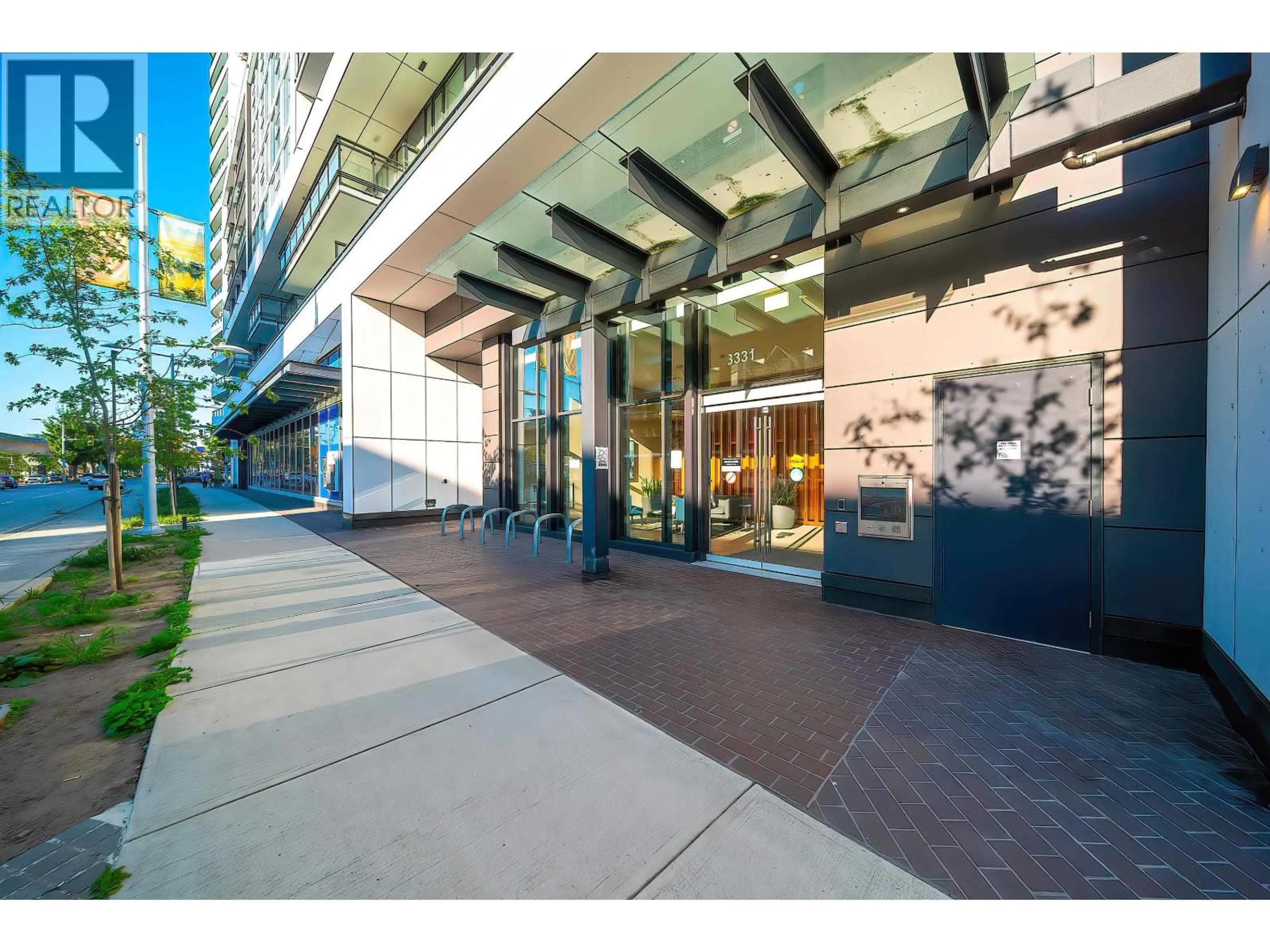 Indoor foyer for 500 - 3331 NO.3 ROAD, Richmond British Columbia V6X2B6