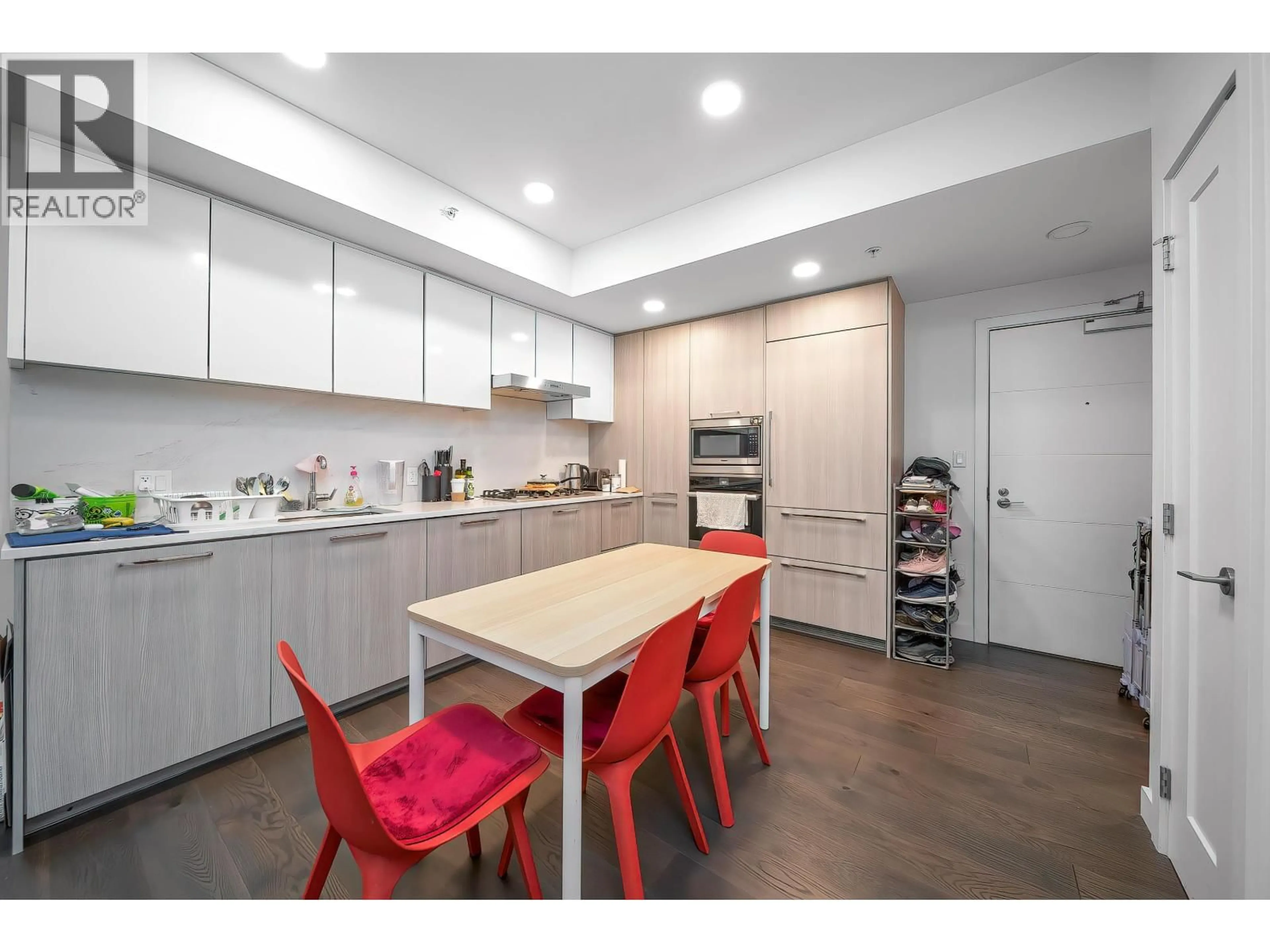 Unknown for 500 - 3331 NO.3 ROAD, Richmond British Columbia V6X2B6