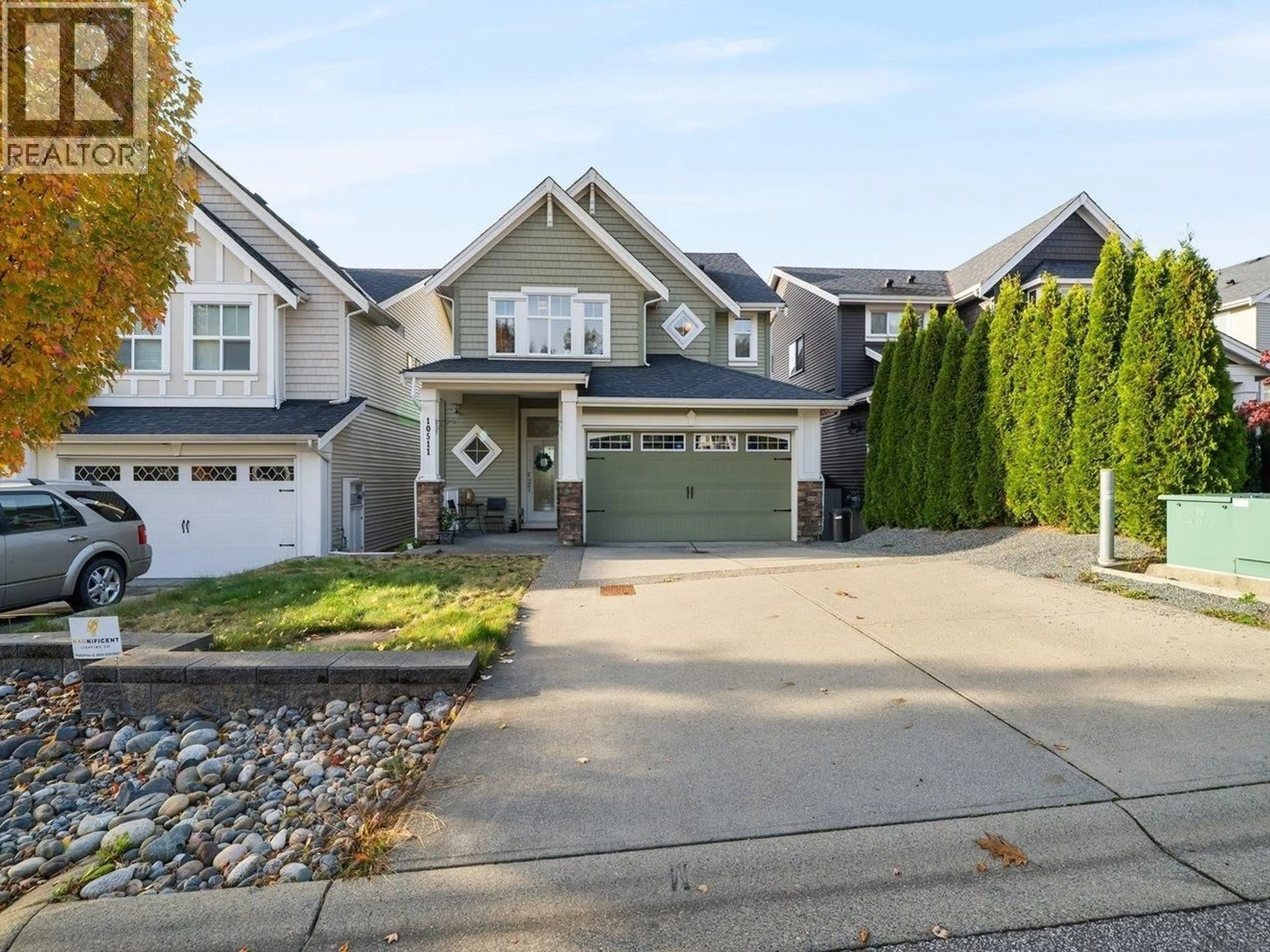 Home with vinyl exterior material, street for 10511 MCEACHERN STREET, Maple Ridge British Columbia V2W0H8