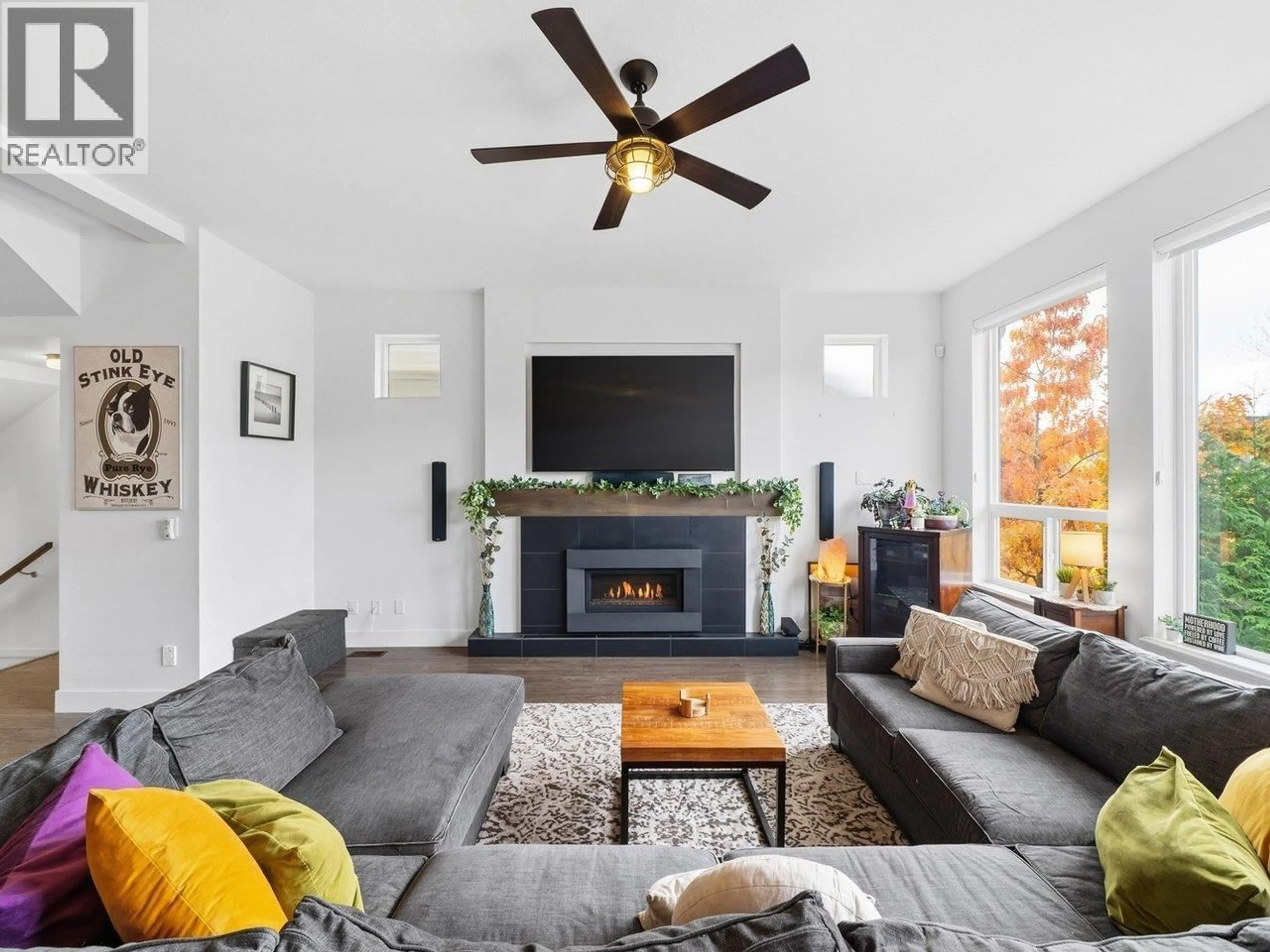 Living room with furniture, unknown for 10511 MCEACHERN STREET, Maple Ridge British Columbia V2W0H8