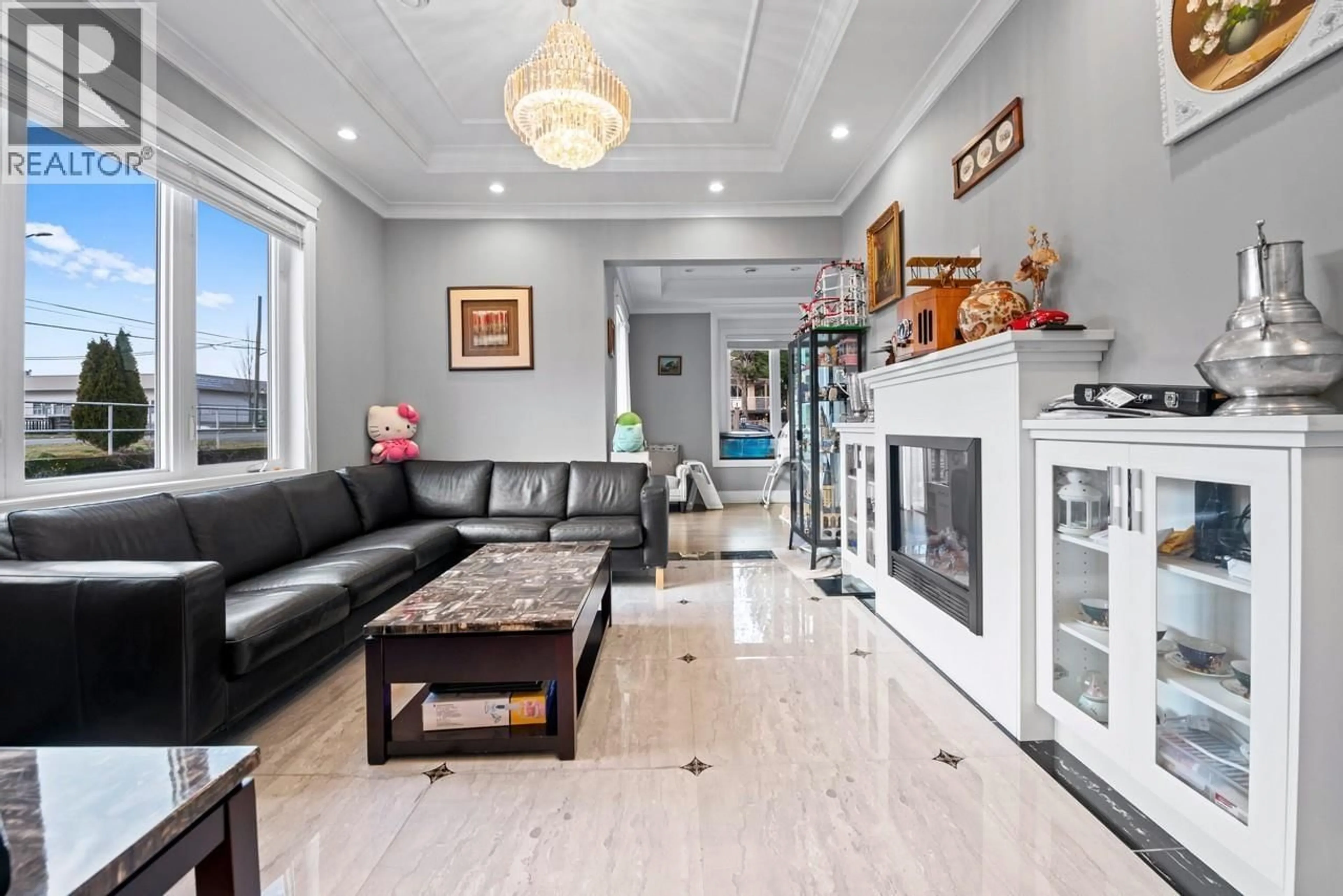 Living room with furniture, unknown for 4434 SMITH AVENUE, Burnaby British Columbia V5G2V6