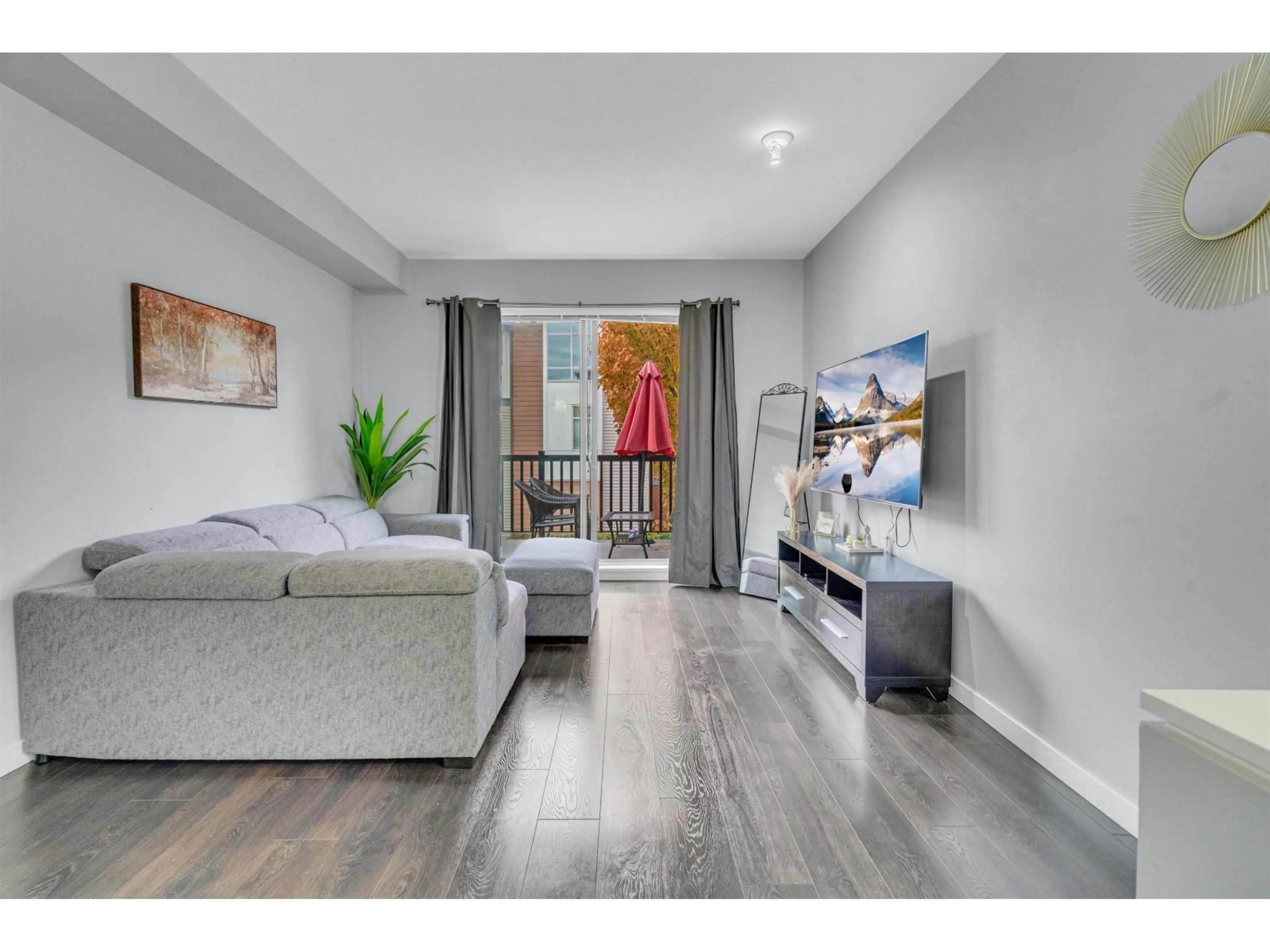 A pic of a room for 8 - 8473 163 STREET, Surrey British Columbia V4N6M7