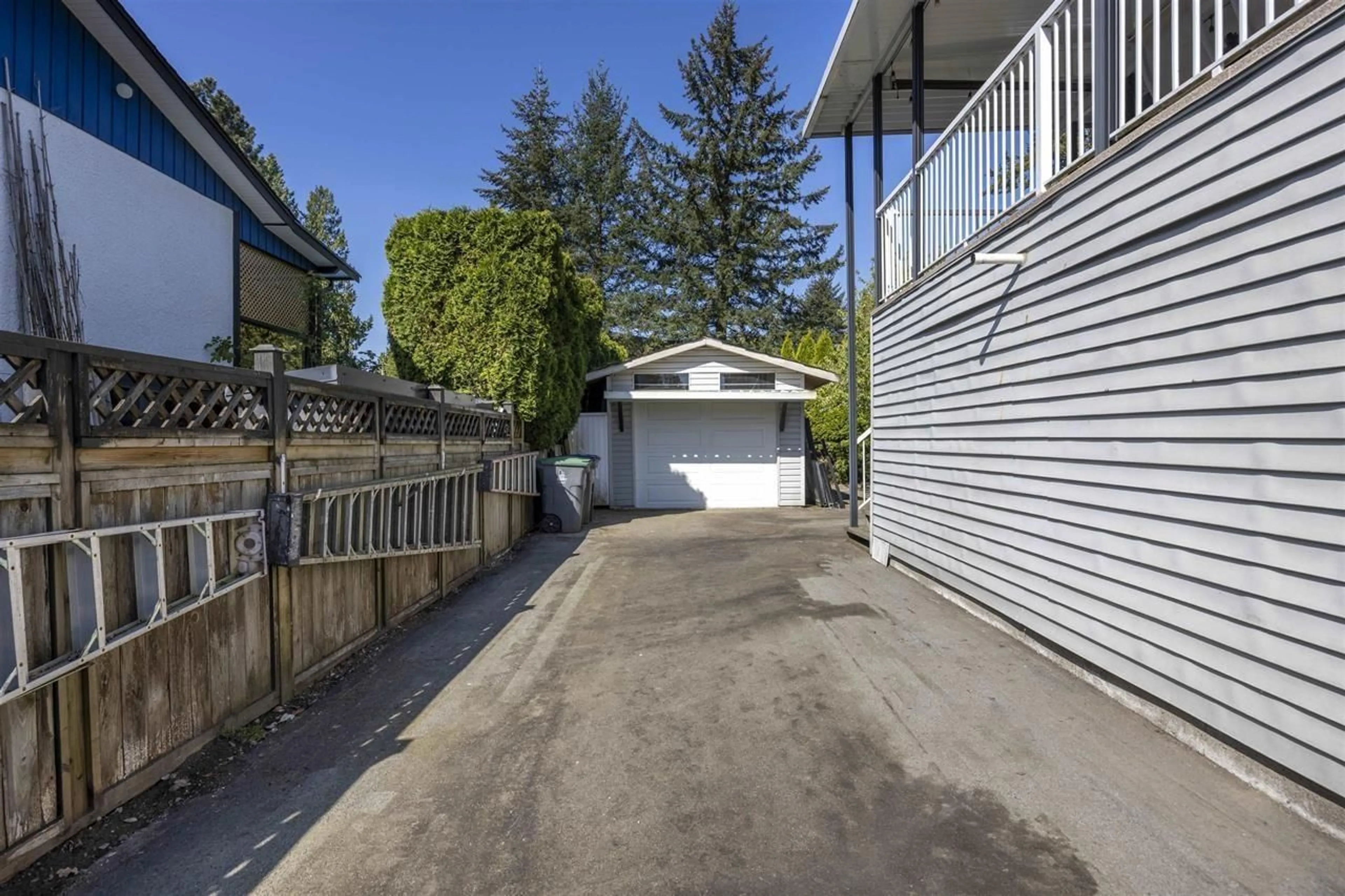 A pic from outside/outdoor area/front of a property/back of a property/a pic from drone, street for 9923 SEMIAHMOO, Surrey British Columbia V3T3M5