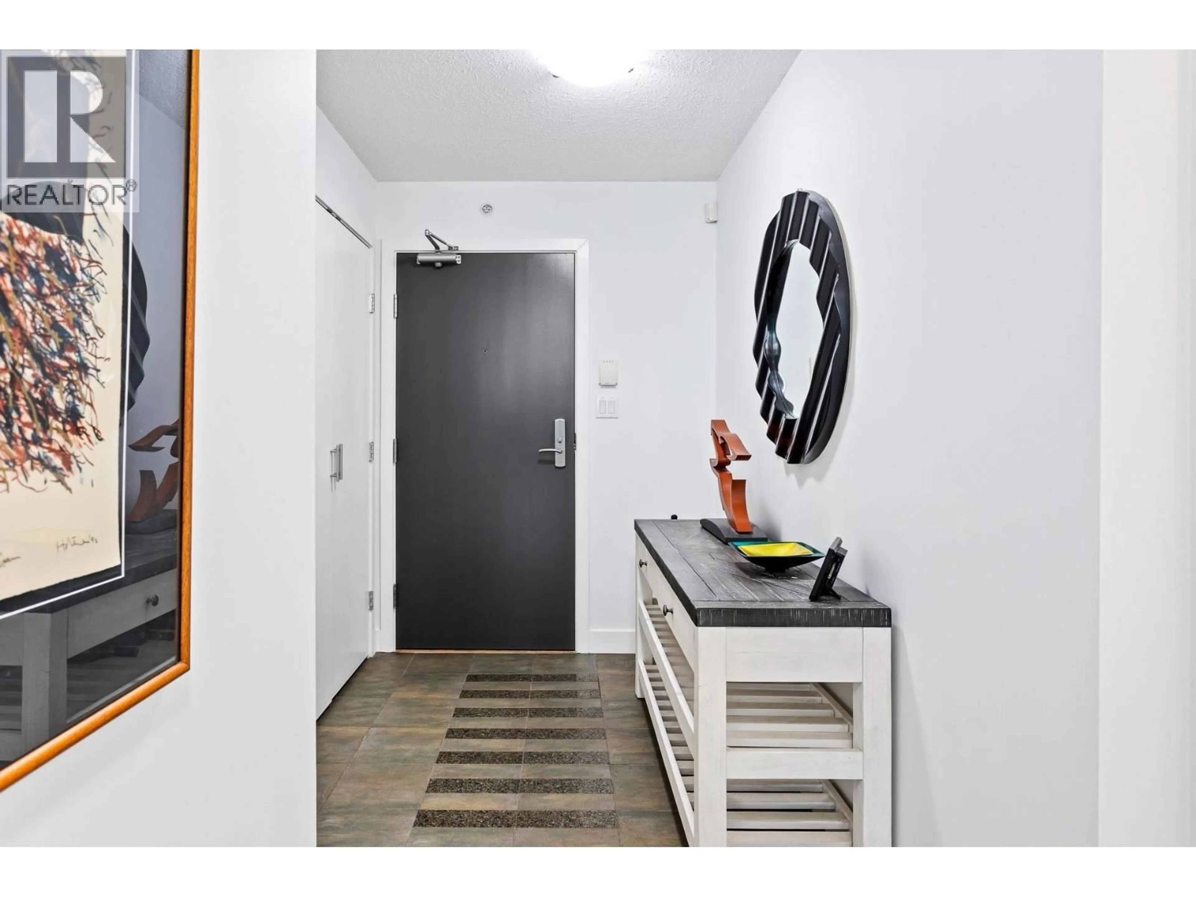 Indoor entryway for 1902 - 455 BEACH CRESCENT, Vancouver British Columbia V6Z3E5