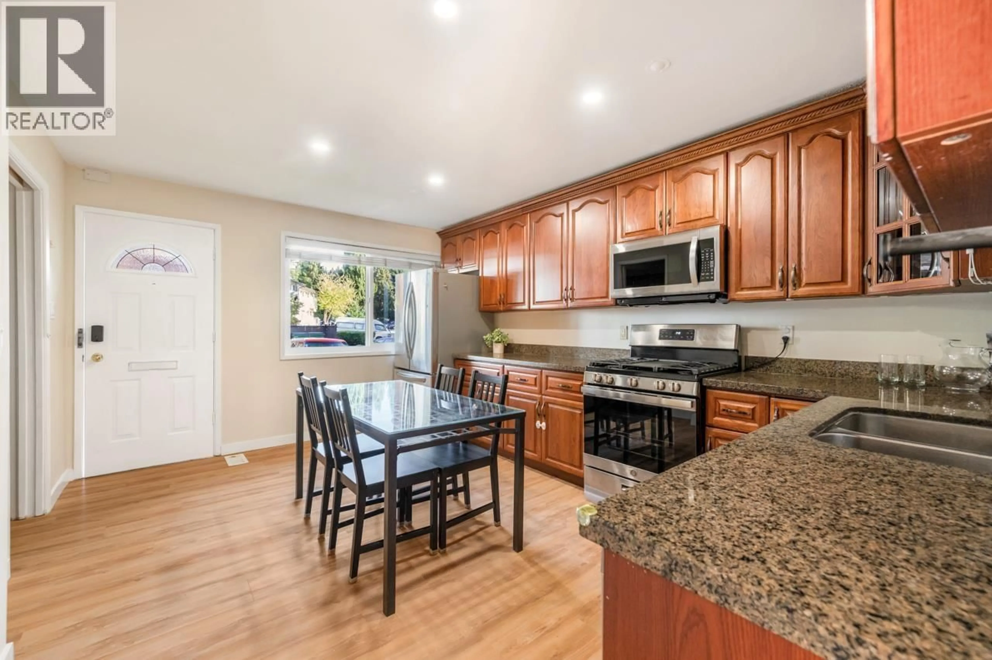 Open concept kitchen, unknown for 3365 GANYMEDE DRIVE, Burnaby British Columbia V3J1A5