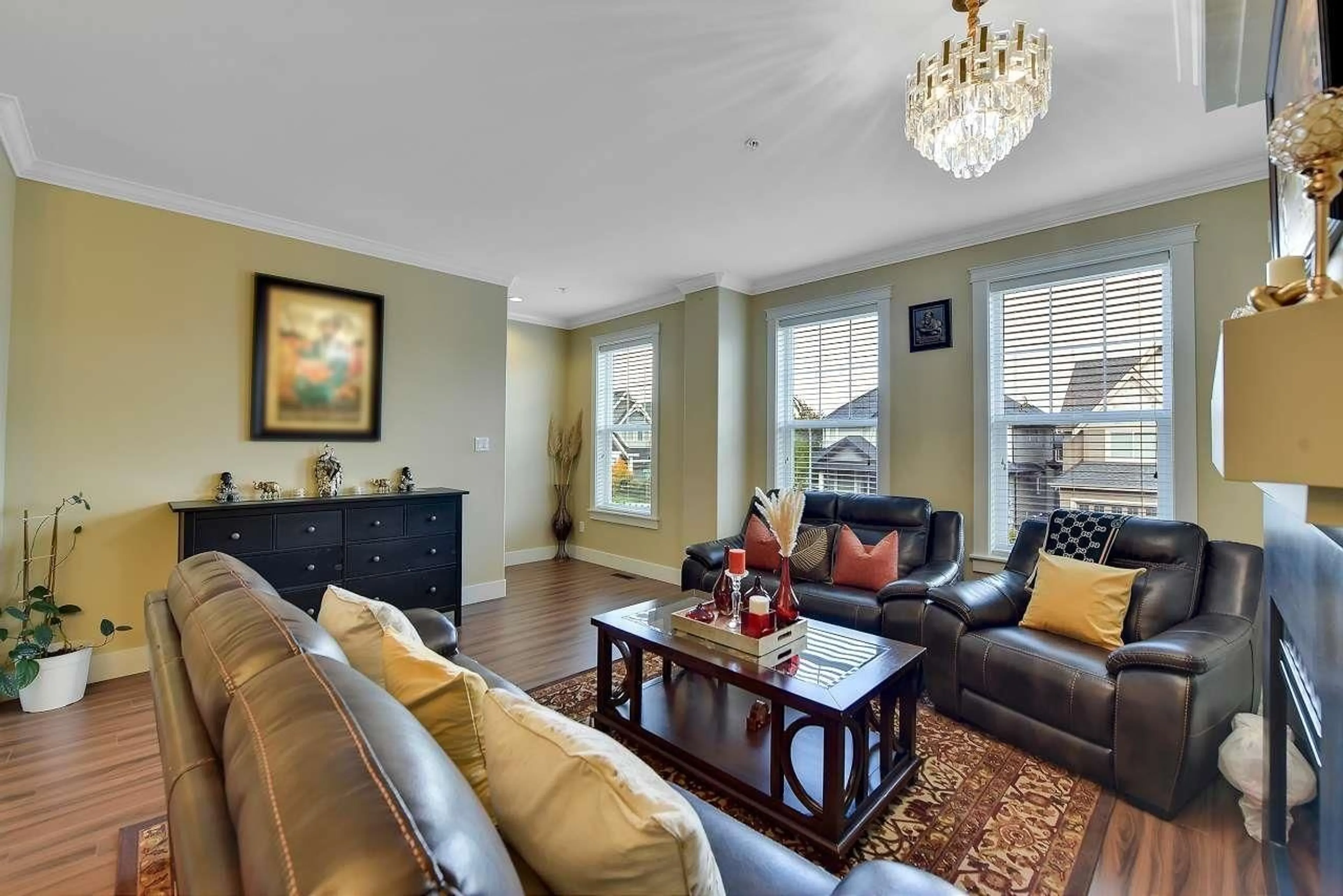 Living room with furniture, unknown for 21136 80A, Langley British Columbia V2Y0J5