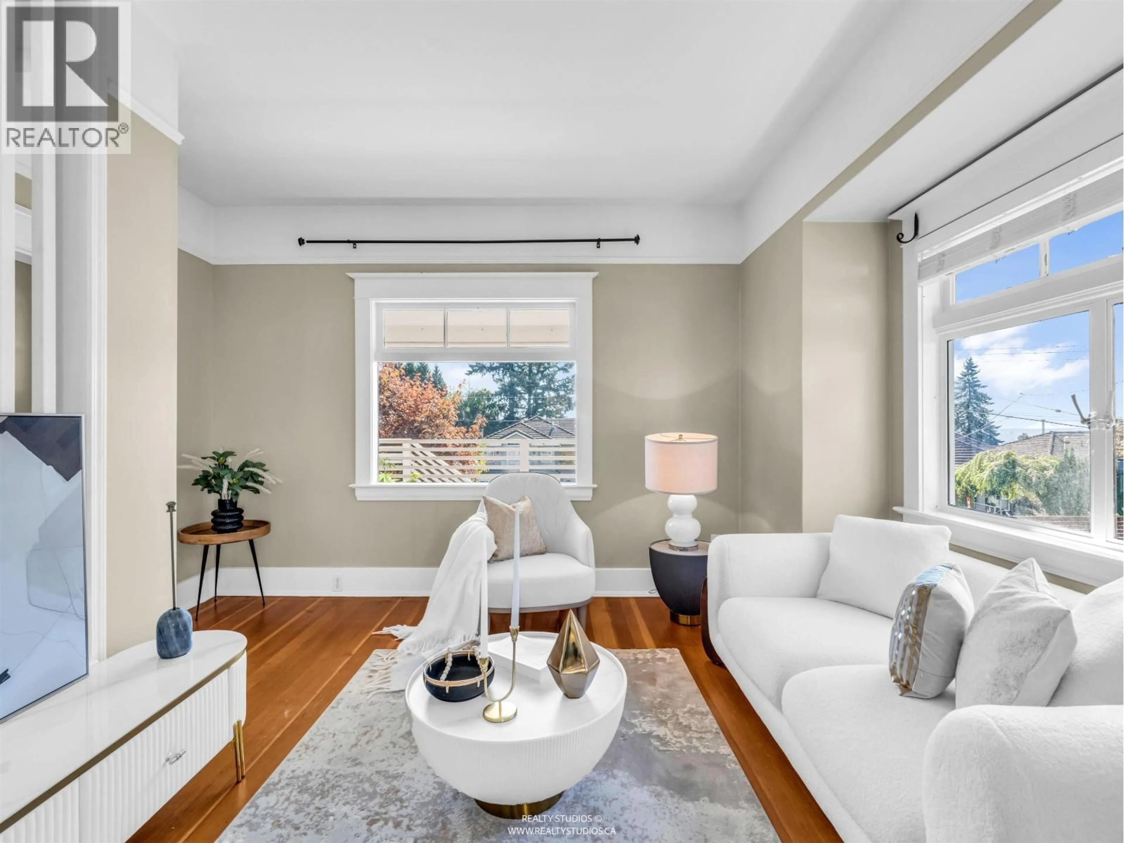 Living room with furniture, unknown for 138 KINGS ROAD, North Vancouver British Columbia V7N2L8