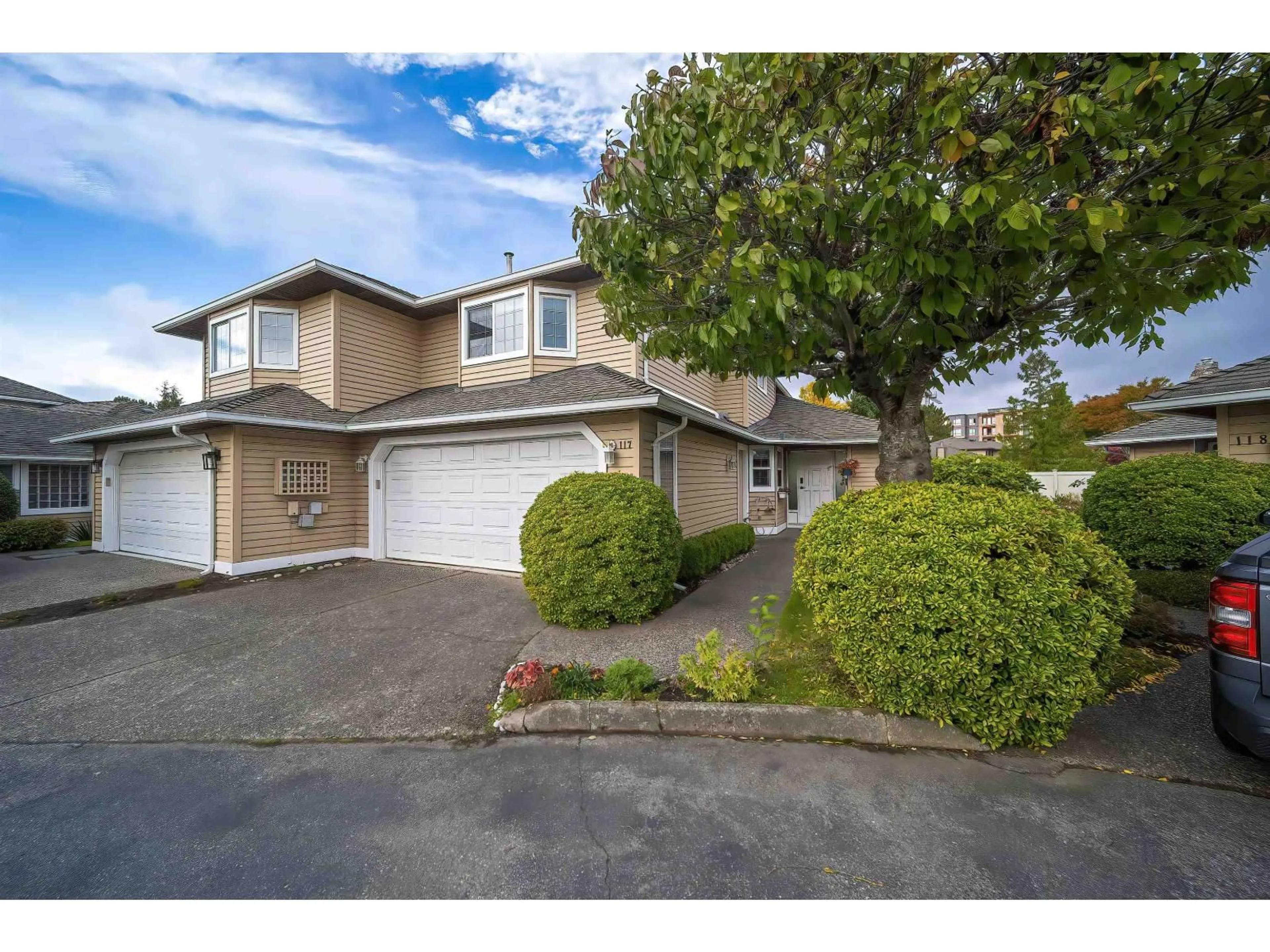 A pic from outside/outdoor area/front of a property/back of a property/a pic from drone, street for 117 - 15121 19, Surrey British Columbia V4A8J4