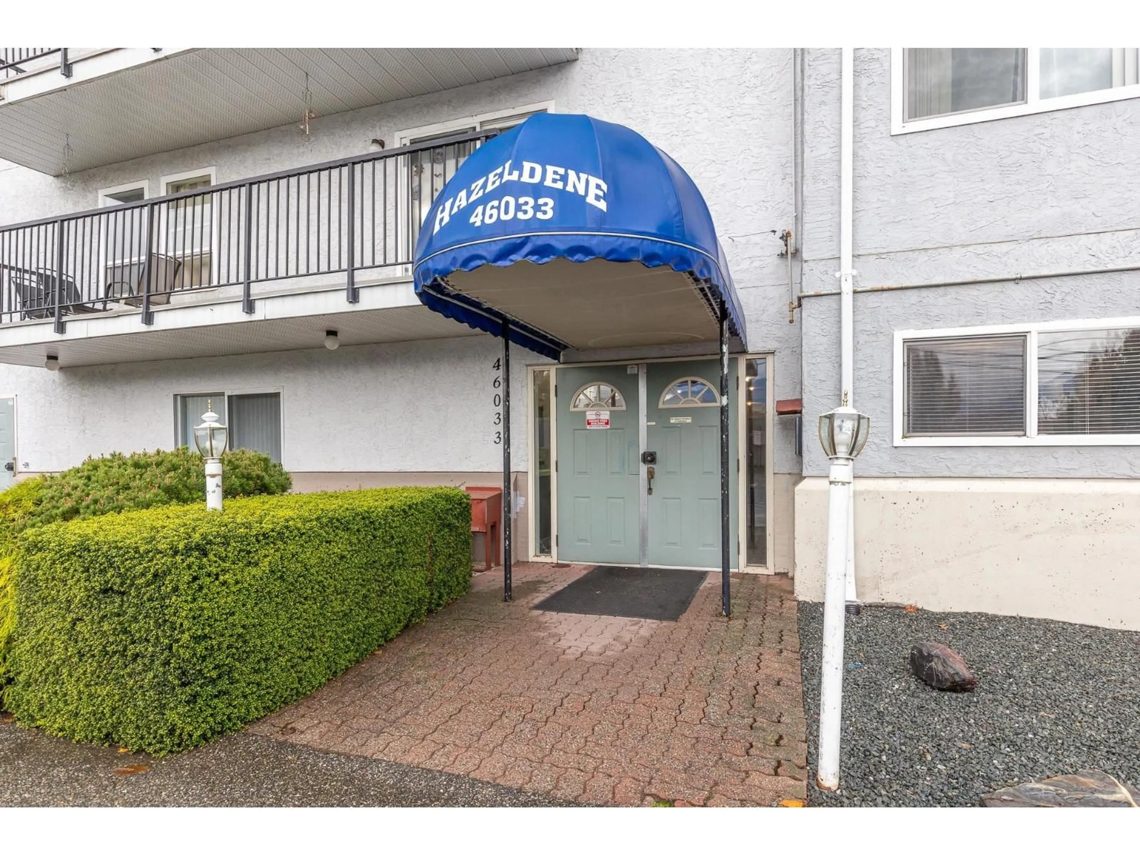 Indoor foyer for 101 - 46033 CHILLIWACK CENTRAL ROAD, Chilliwack British Columbia V2P1J5