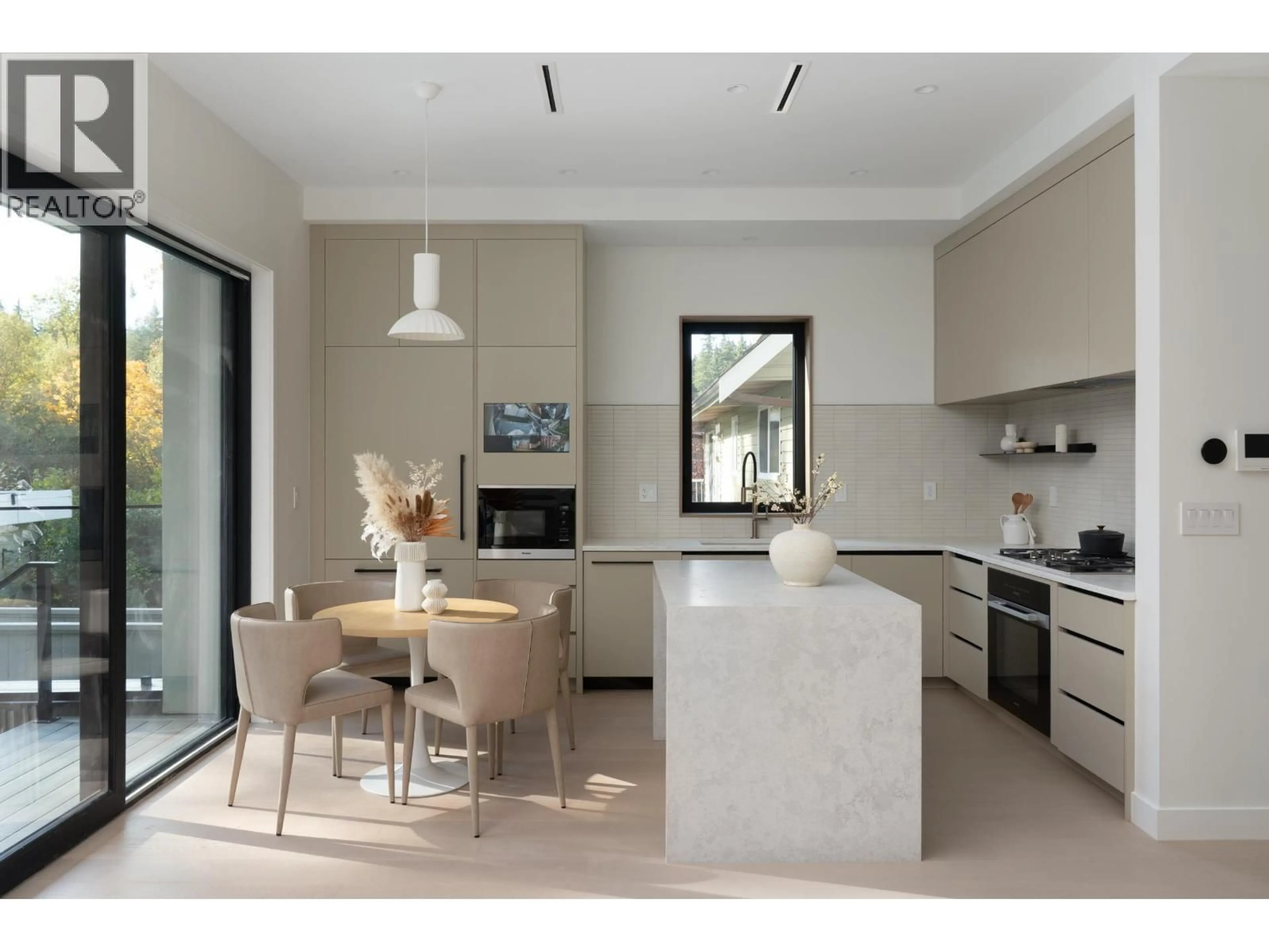 Contemporary kitchen, unknown for 2 - 4018 21ST AVENUE, Vancouver British Columbia V6S1H9