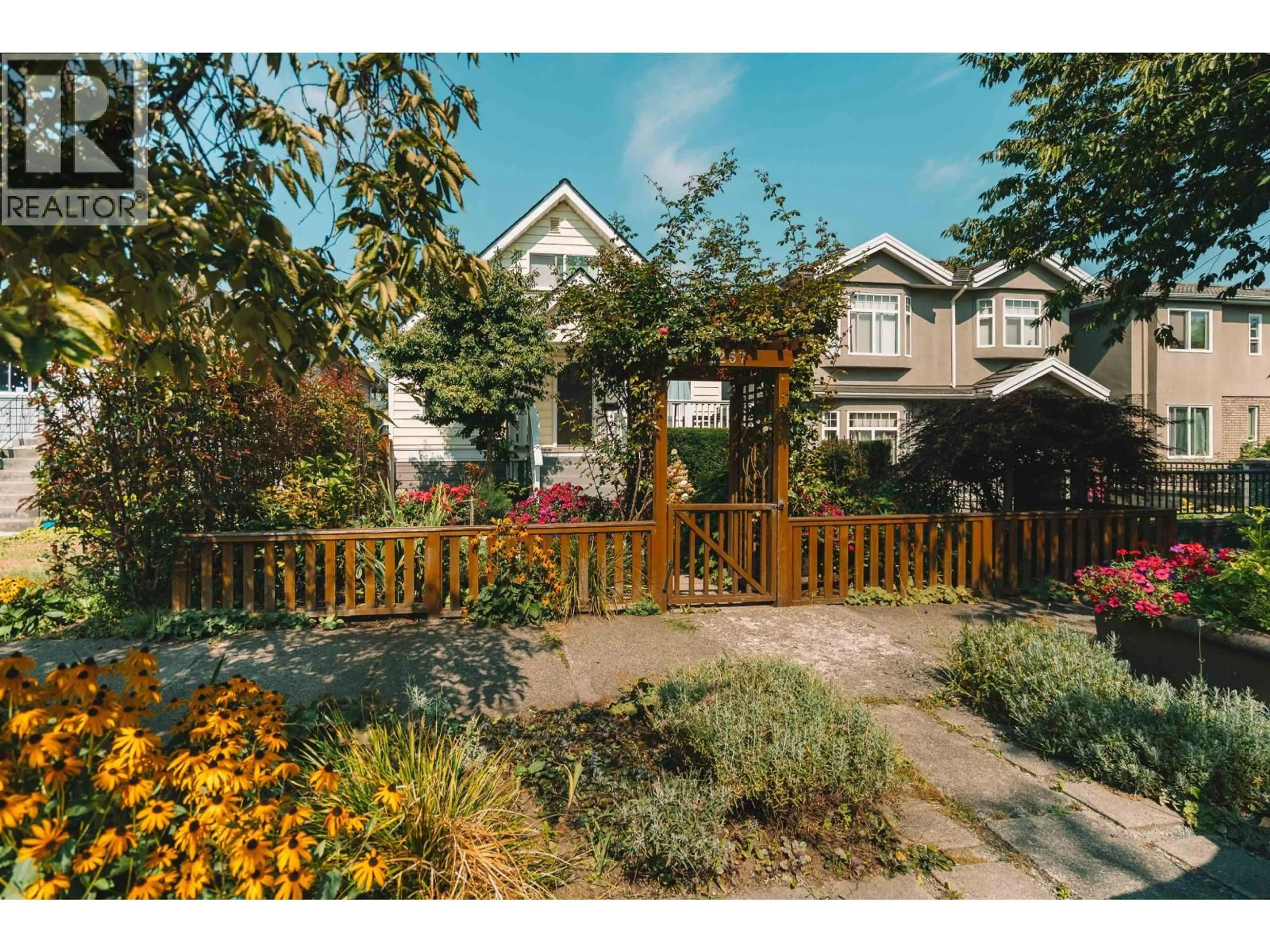 Unknown for 2267 NAPIER STREET, Vancouver British Columbia V5L2P3