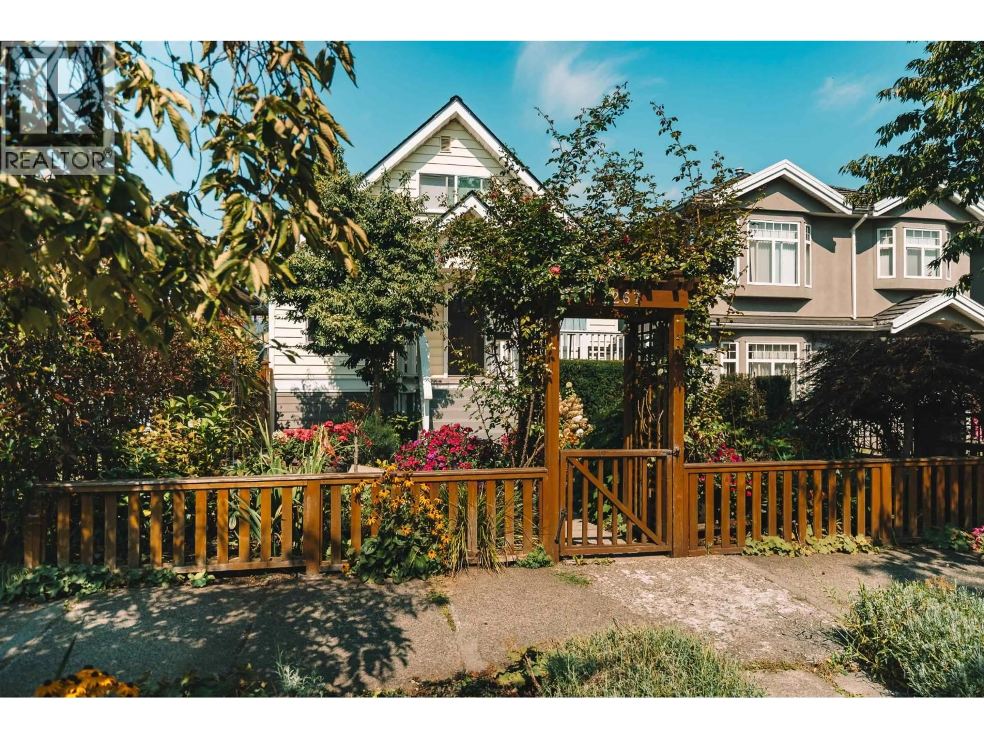 Unknown for 2267 NAPIER STREET, Vancouver British Columbia V5L2P3