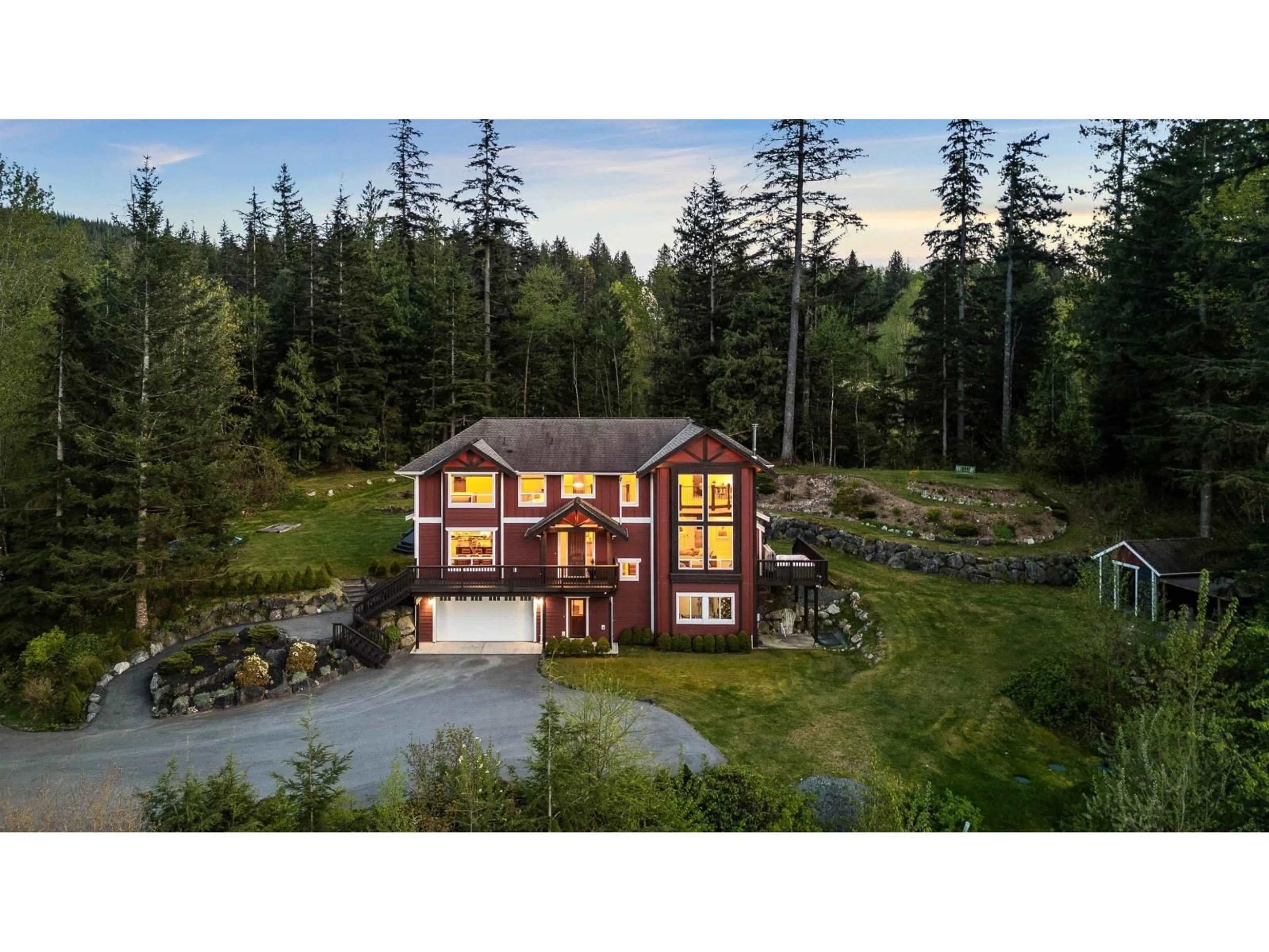 A pic from outside/outdoor area/front of a property/back of a property/a pic from drone, unknown for 6027 DUNKERLEY, Abbotsford British Columbia V3G2L3