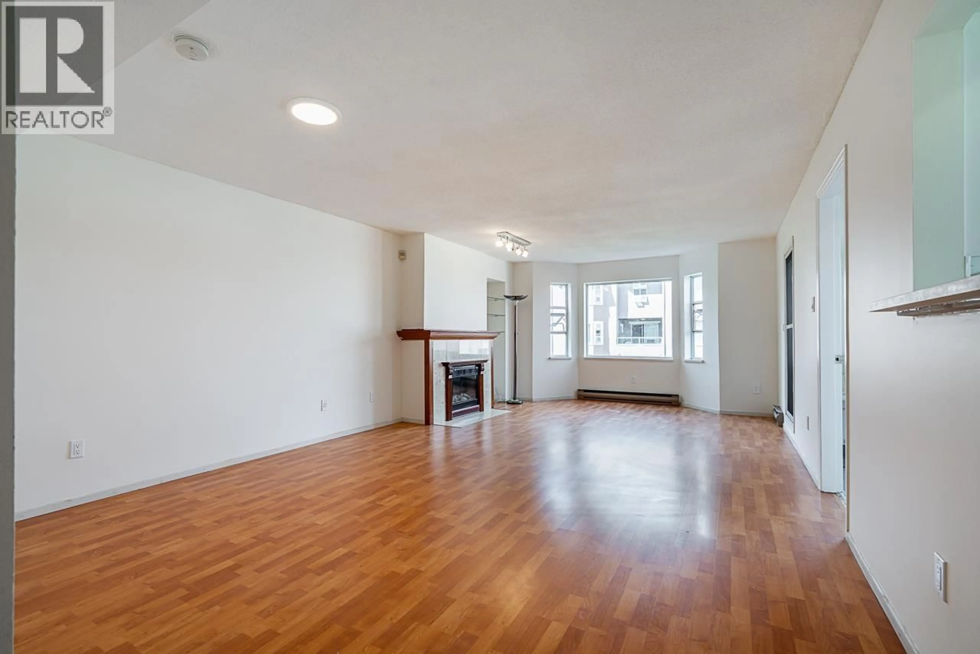 A pic of a room for 217 - 5700 ARCADIA ROAD, Richmond British Columbia V6X2G9