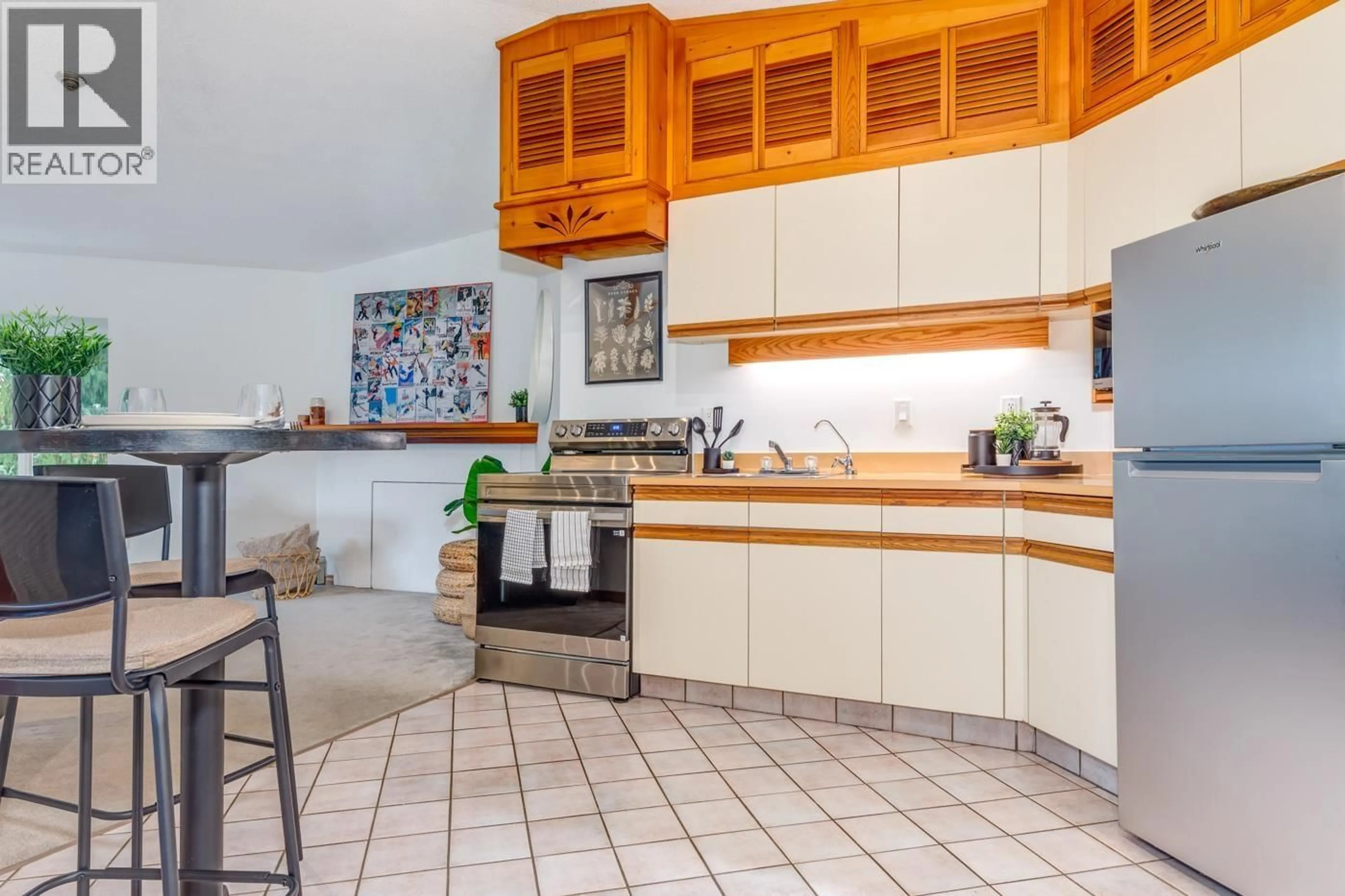 Standard kitchen, unknown for 417 - 2111 WHISTLER ROAD, Whistler British Columbia V8E0A6