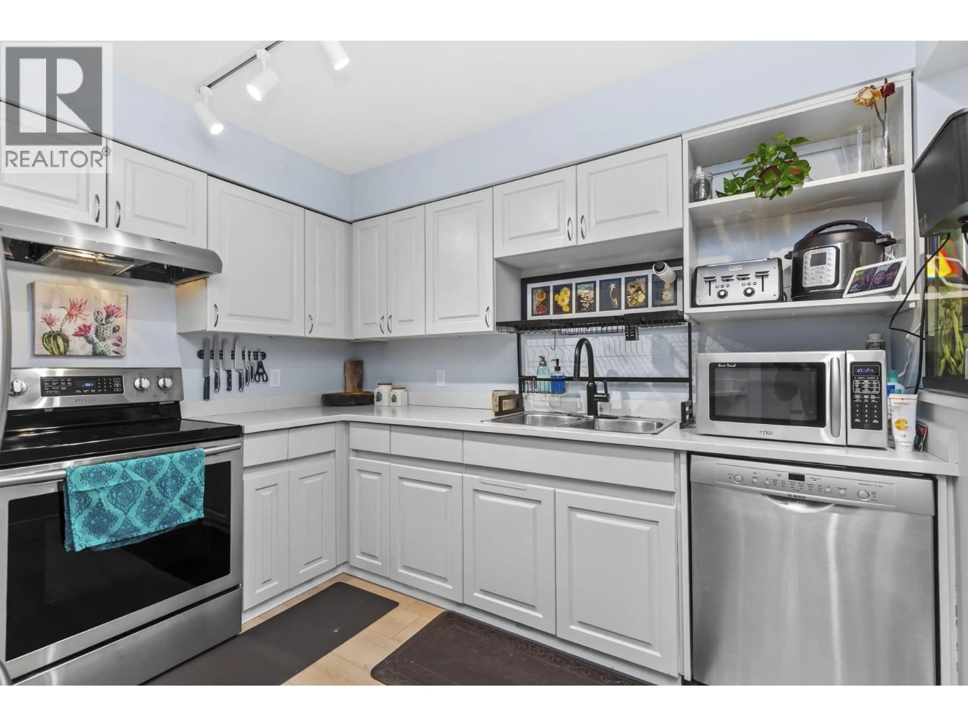 Standard kitchen, unknown for 106 - 1955 SUFFOLK AVENUE, Port Coquitlam British Columbia V3B1H3