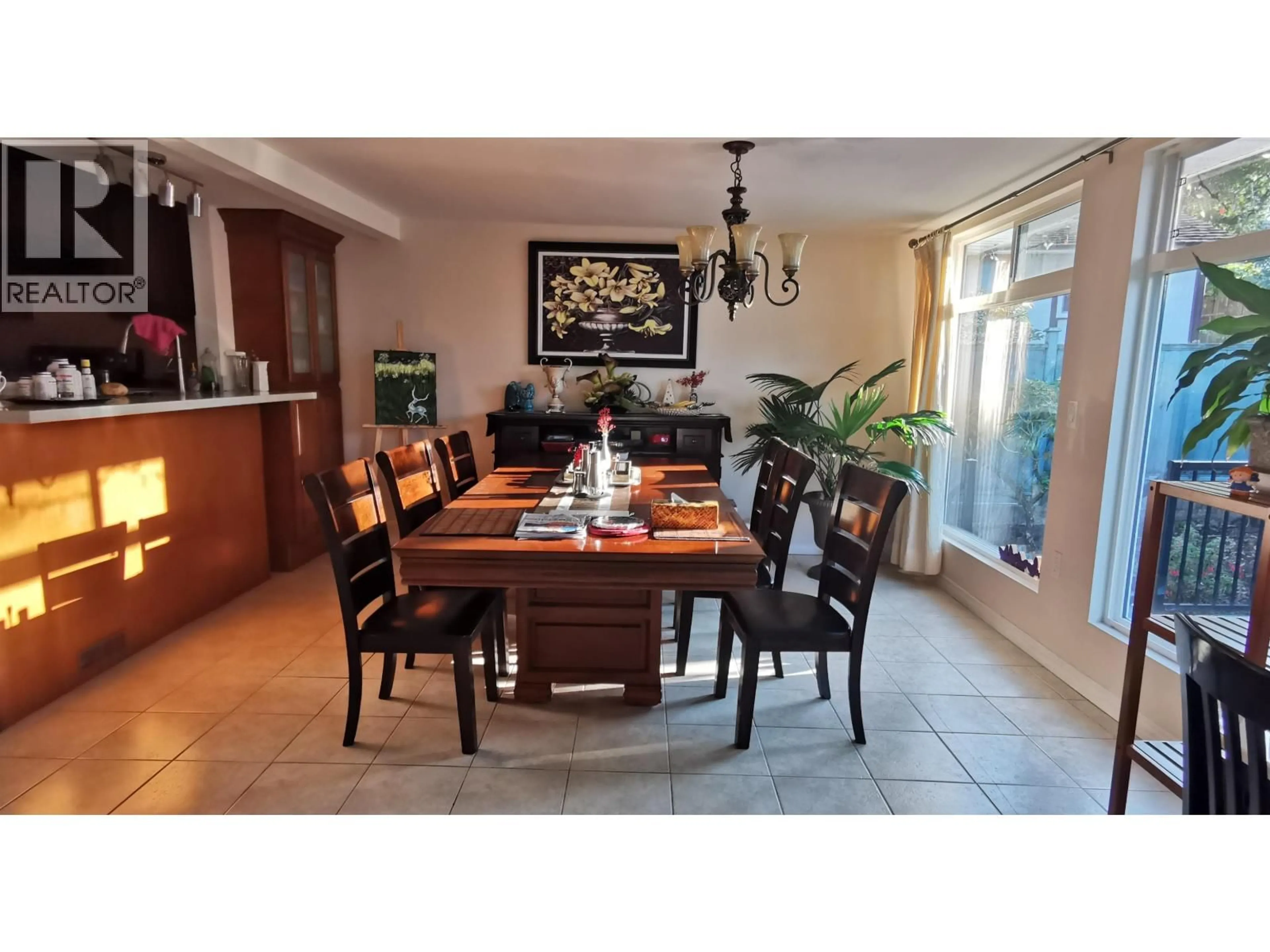 Dining room, unknown for 5681 SARDIS CRESCENT, Burnaby British Columbia V5H3K4