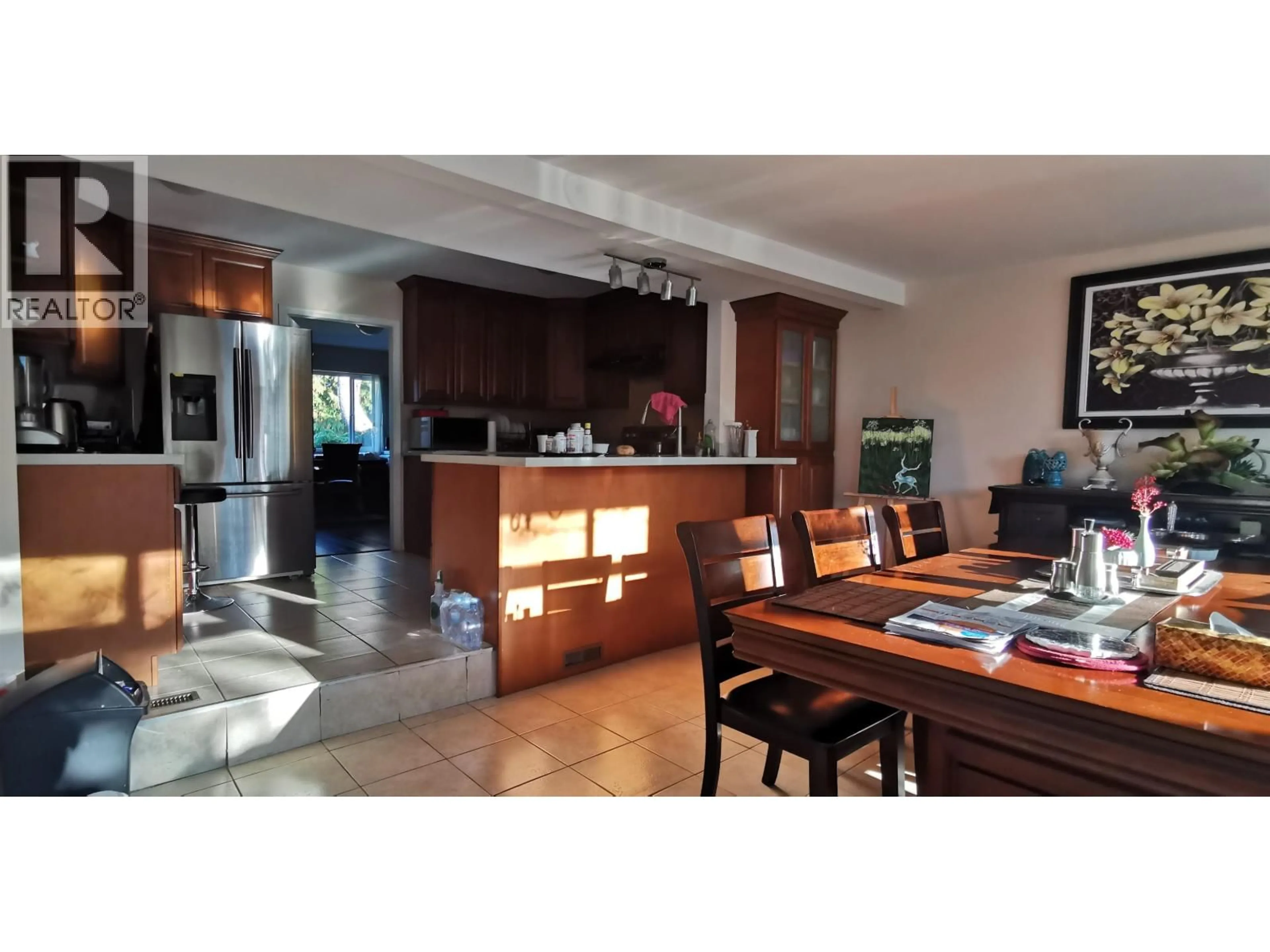 Open concept kitchen, ceramic/tile floor for 5681 SARDIS CRESCENT, Burnaby British Columbia V5H3K4