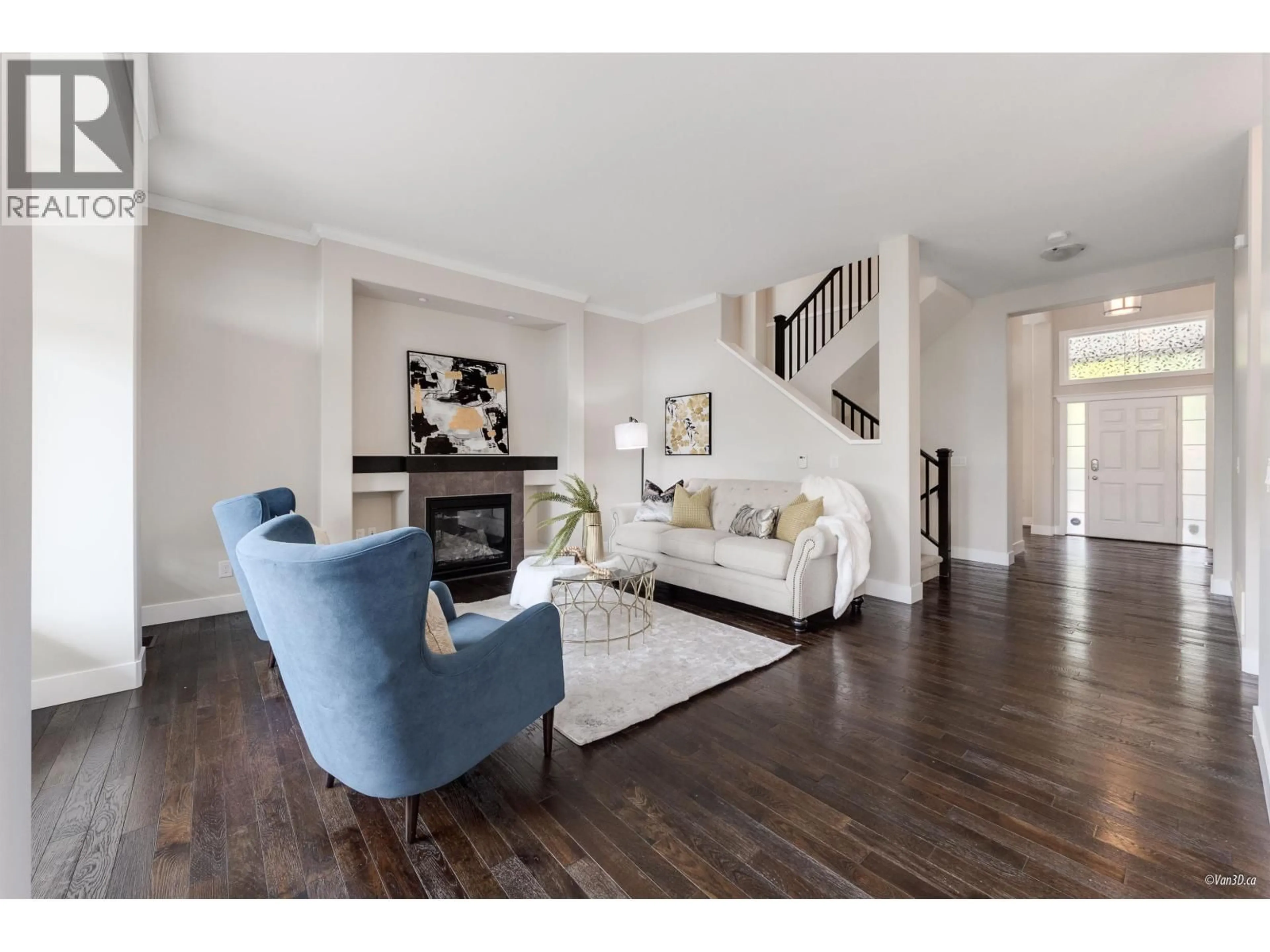 Living room with furniture, unknown for 3462 STEPHENS COURT, Coquitlam British Columbia V3E0H8