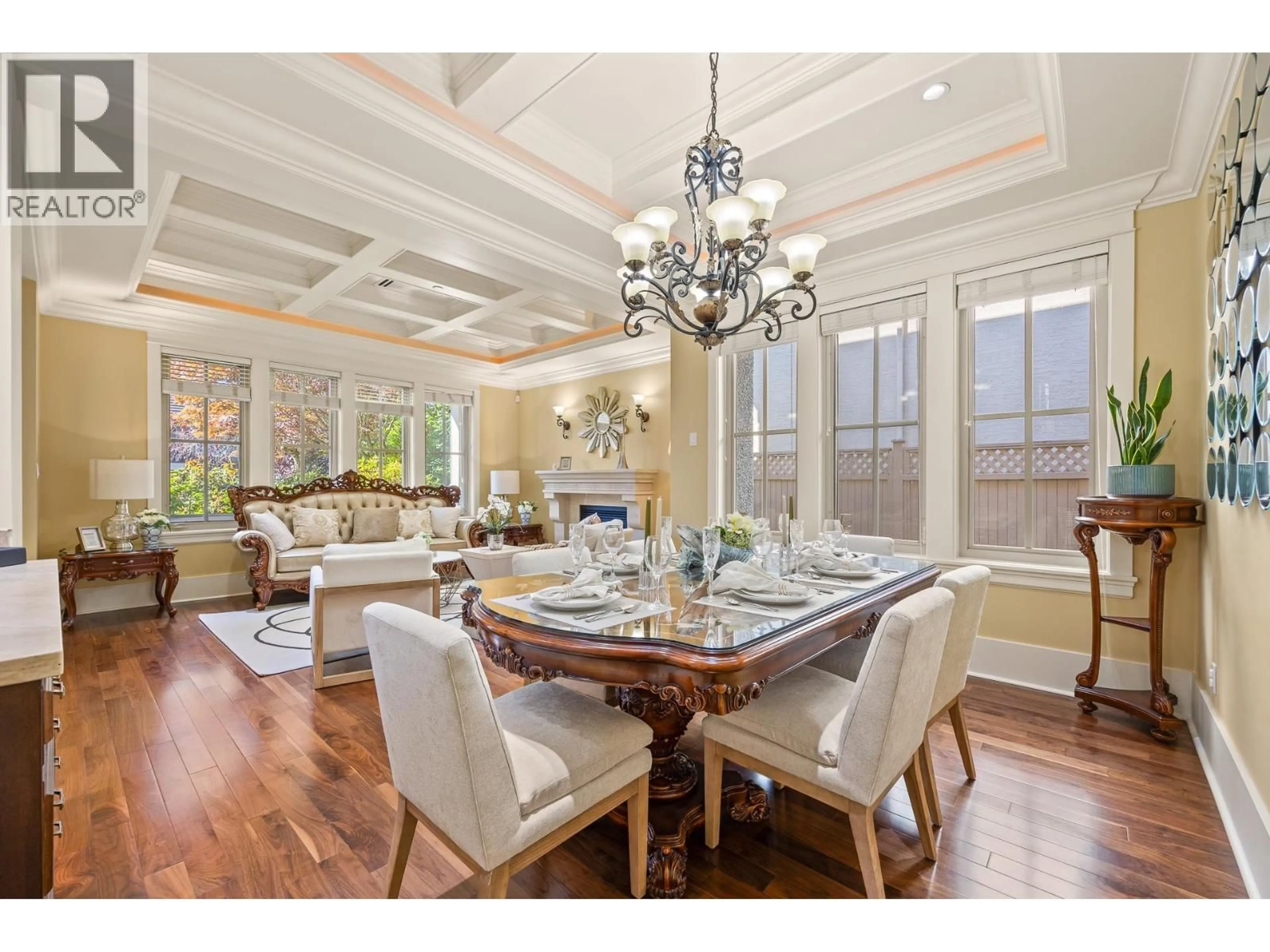 Dining room, wood/laminate floor for 6616 WILTSHIRE STREET, Vancouver British Columbia V6P5G7