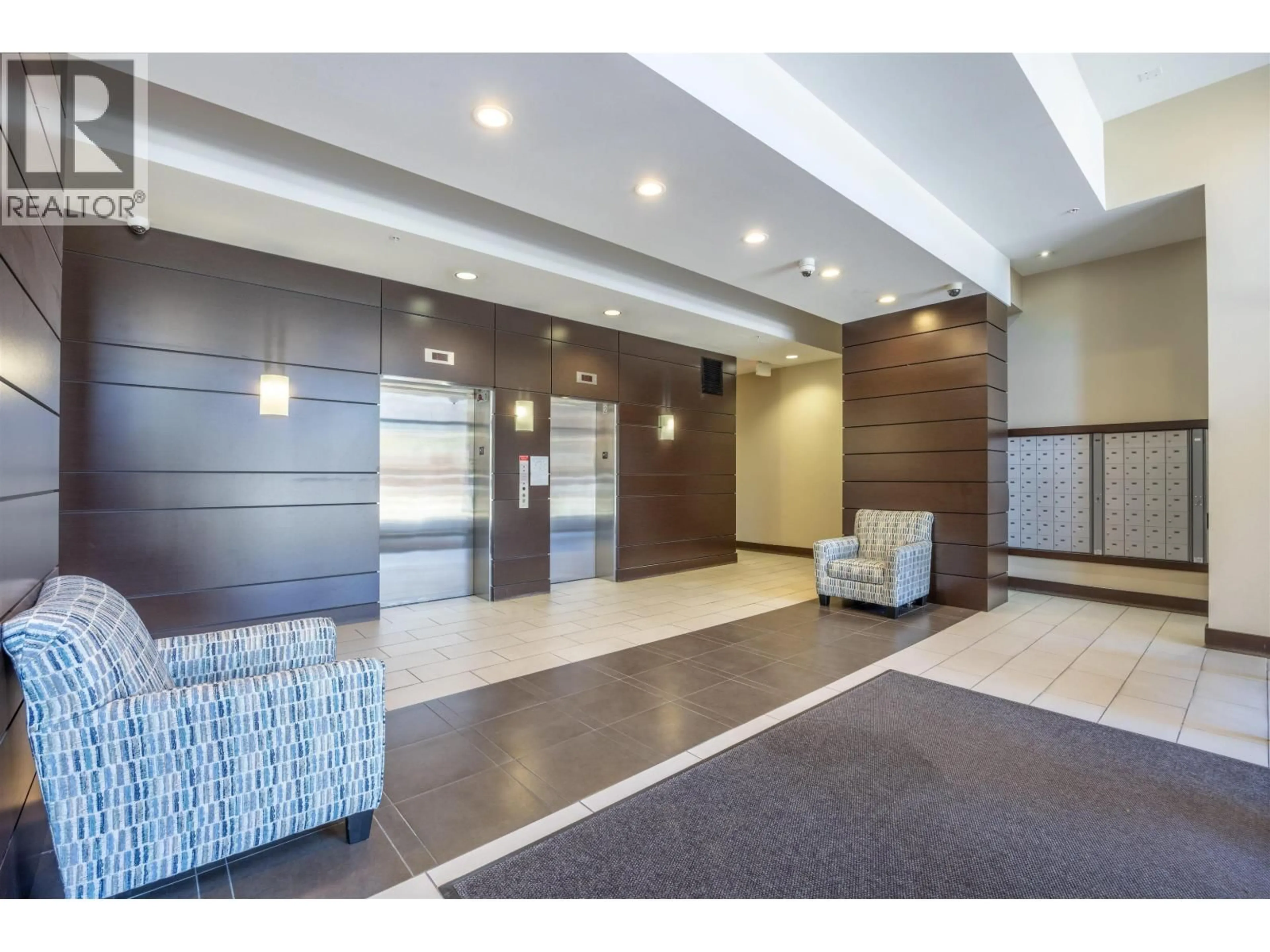 Indoor foyer for 201 - 7225 ACORN AVENUE, Burnaby British Columbia V5E0A9