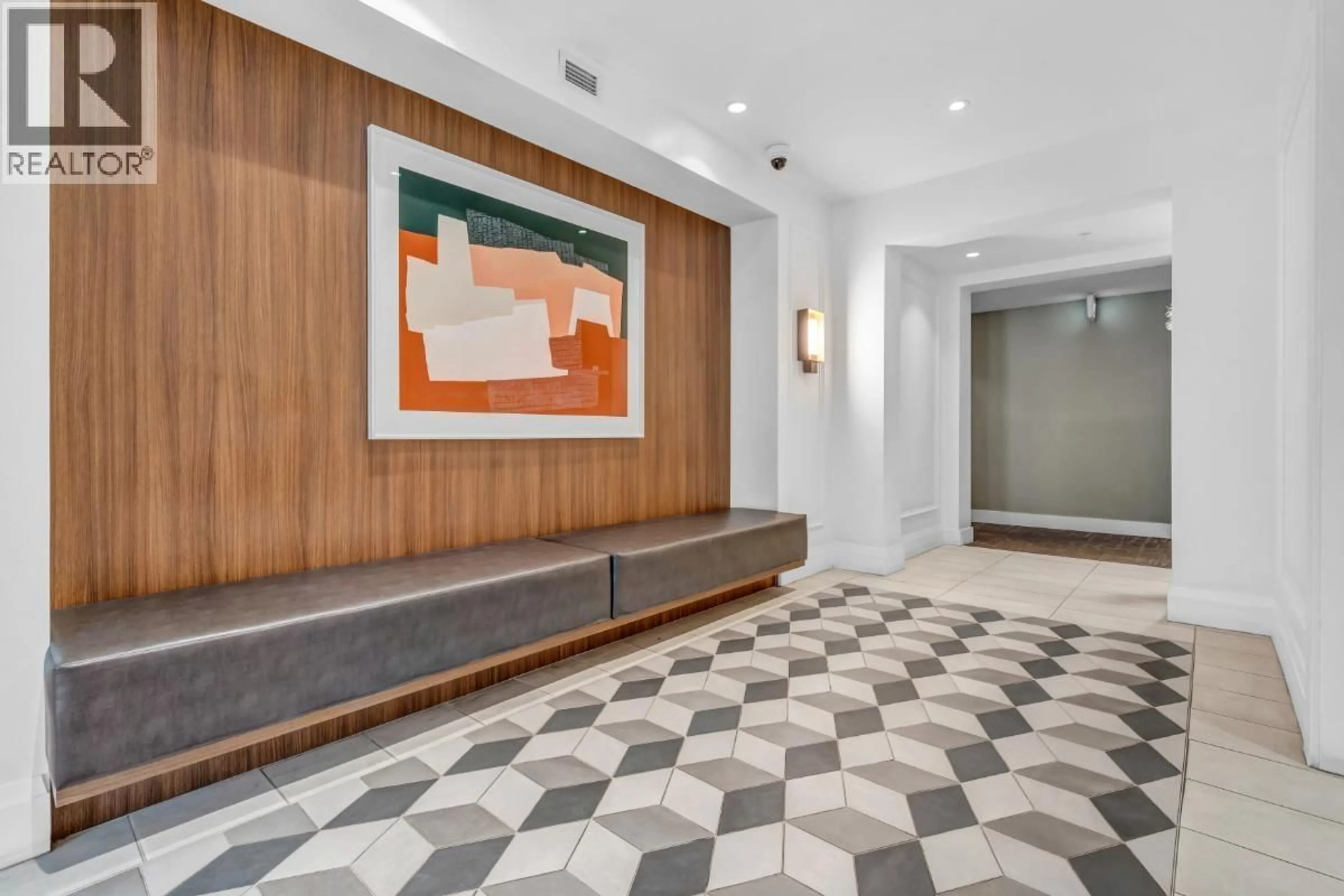 Lobby for 111 - 9228 SLOPES MEWS, Burnaby British Columbia V5A0E9