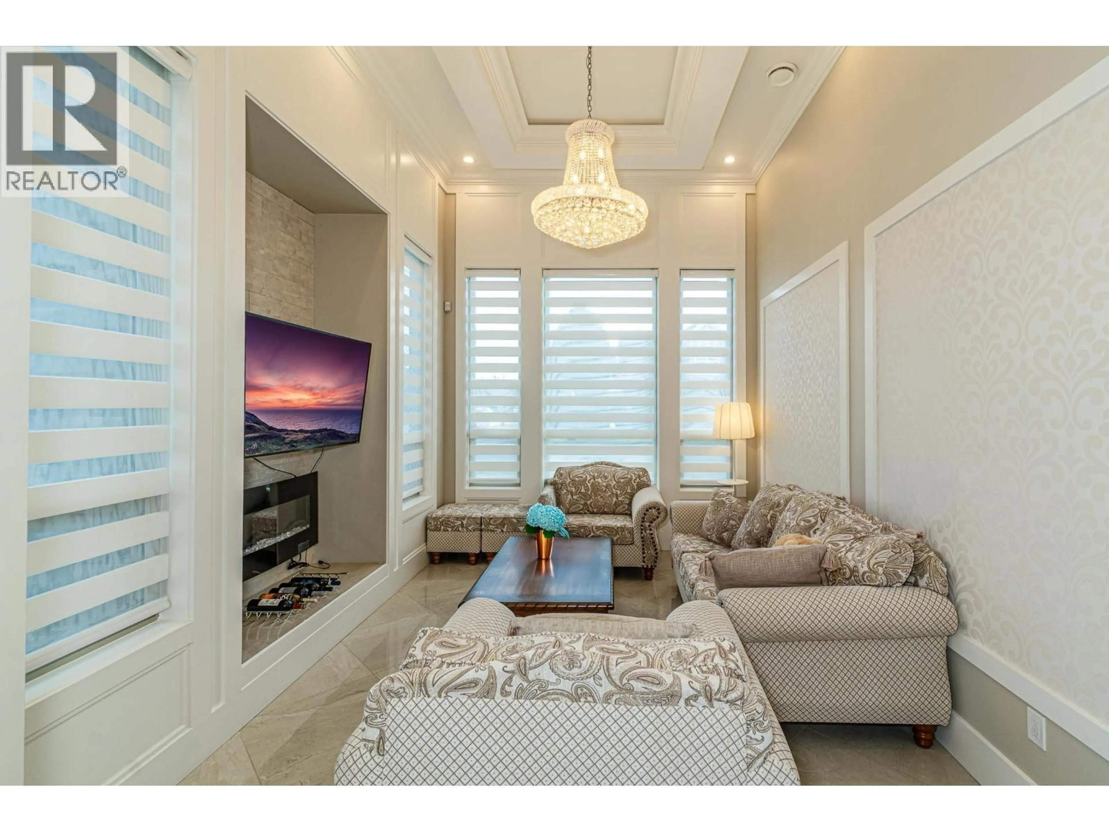 Living room with furniture, unknown for 7091 BRIDGE STREET, Richmond British Columbia V6Y2S6