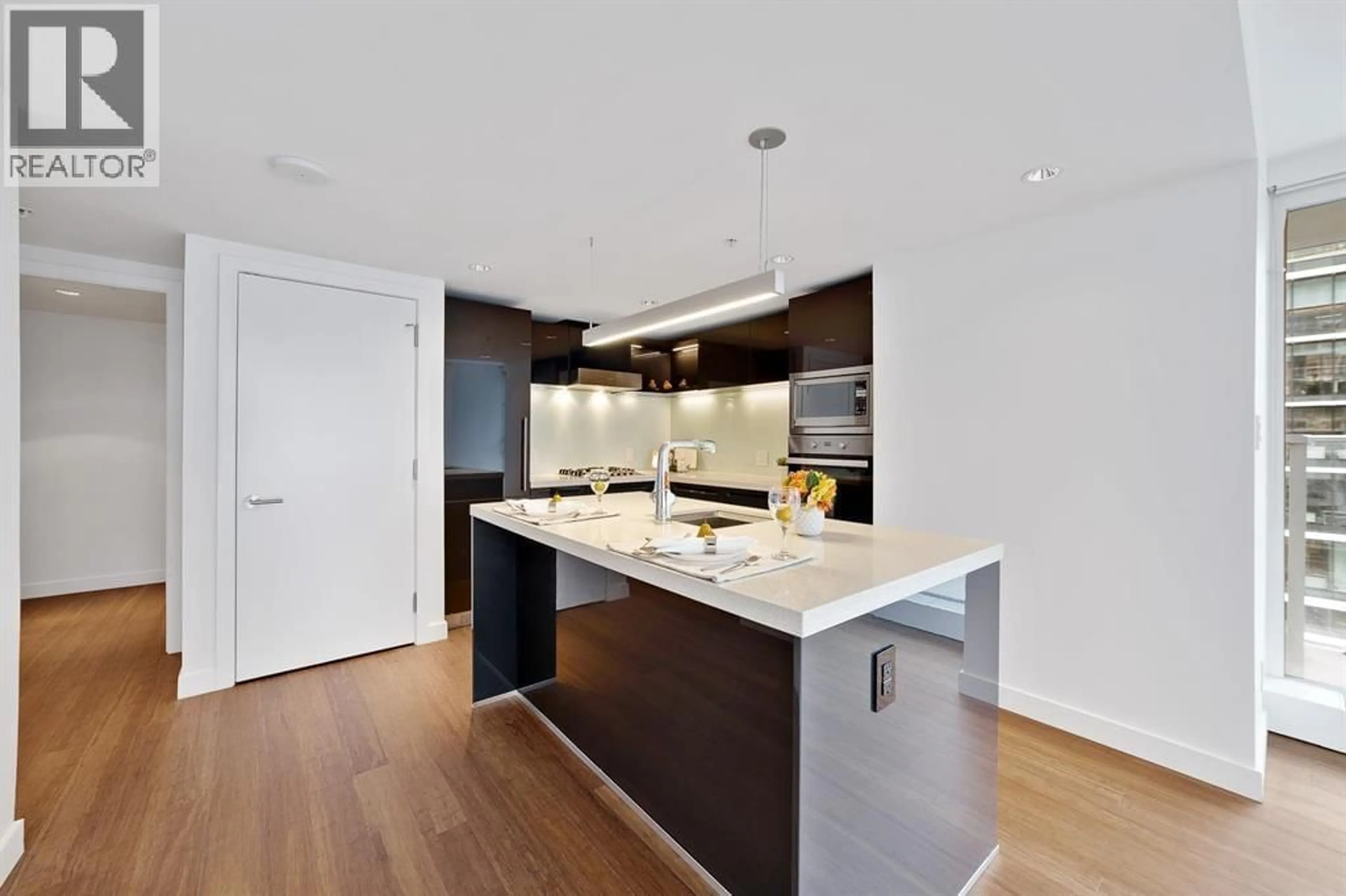 Open concept kitchen, unknown for 3609 - 777 RICHARDS STREET, Vancouver British Columbia V6B0M6