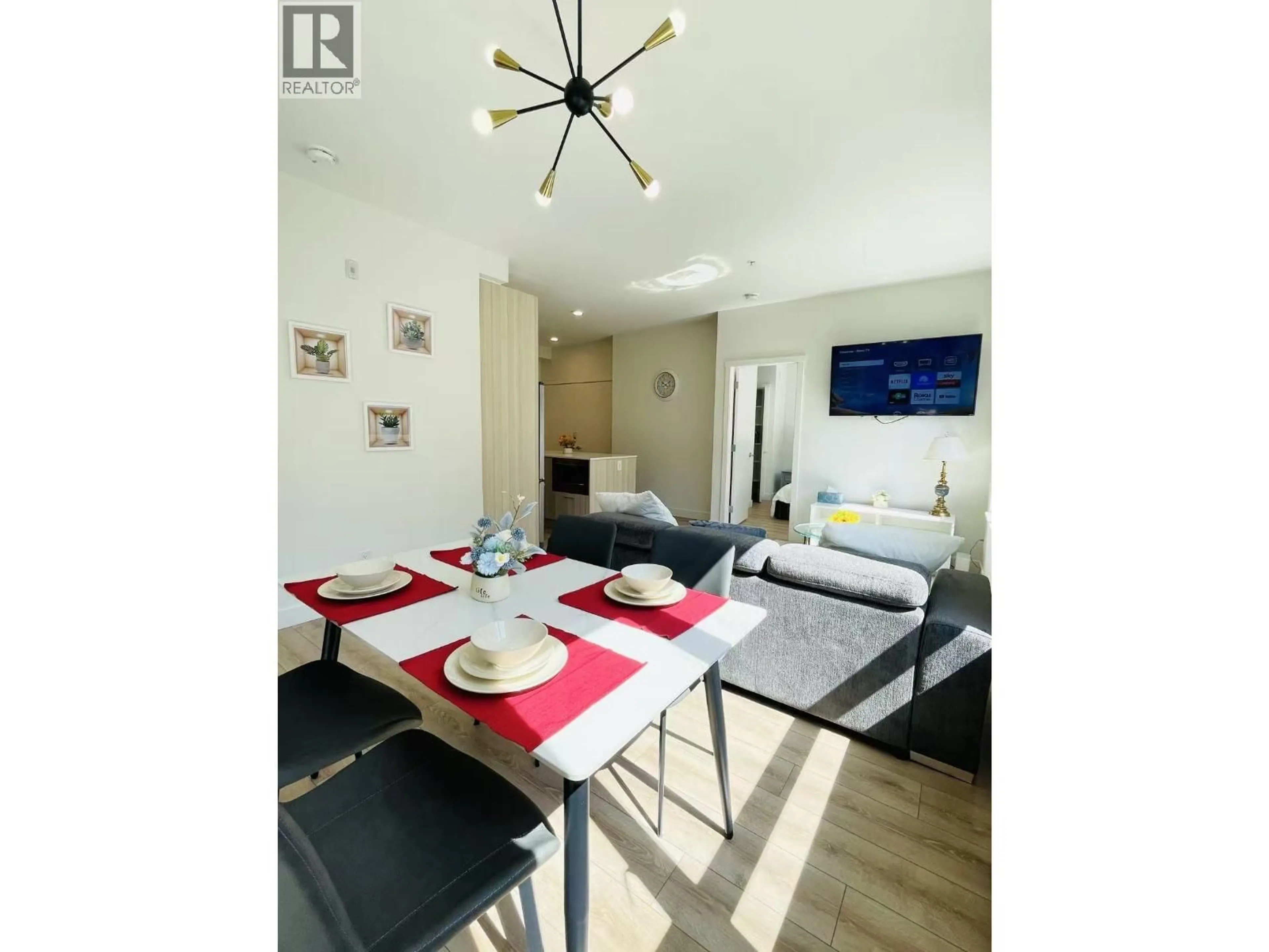 A pic of a room for 305 - 741 ANSKAR COURT, Coquitlam British Columbia V3J0N3