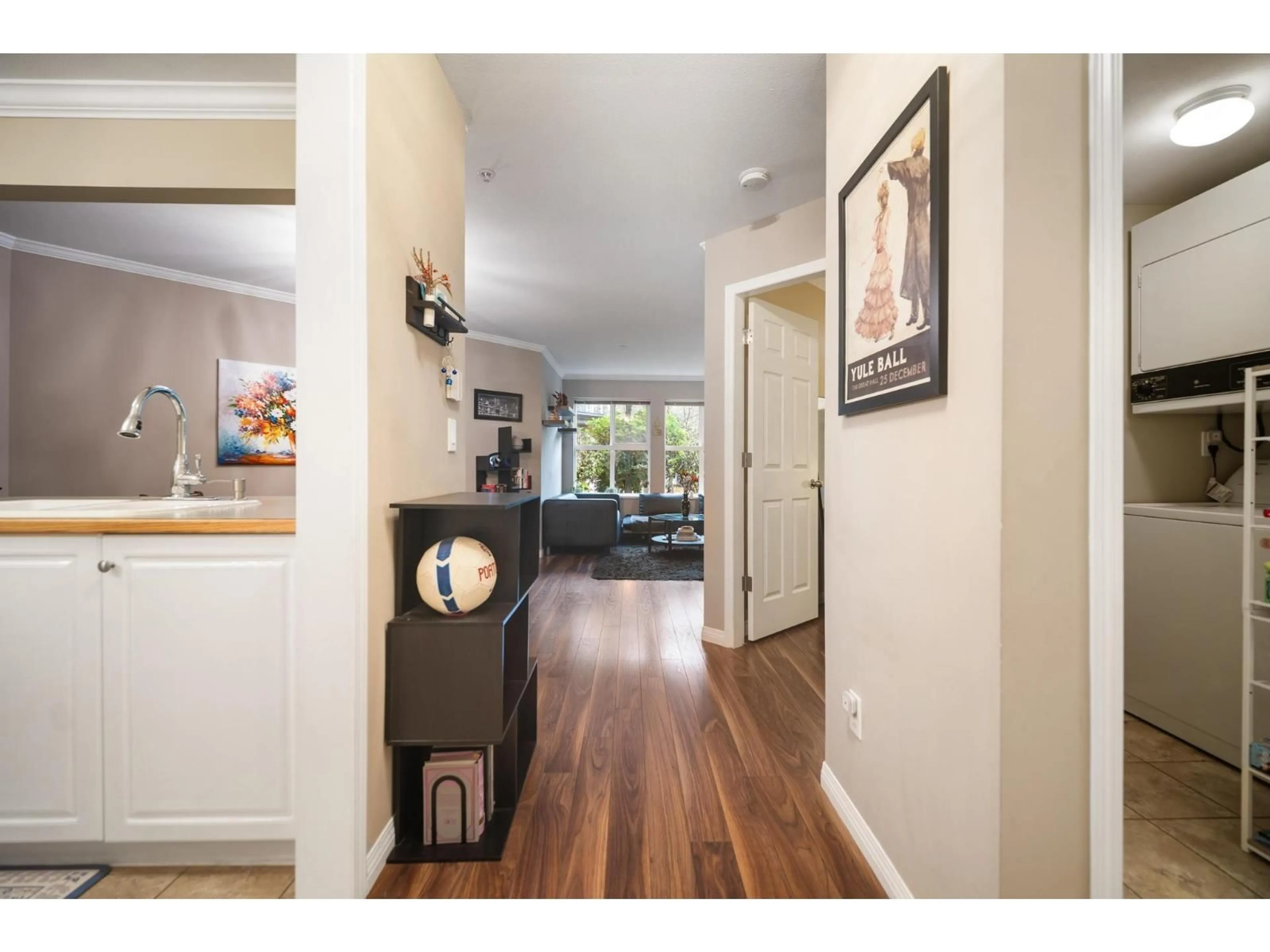 Indoor entryway for 110 - 6557 121, Surrey British Columbia V3W1E7